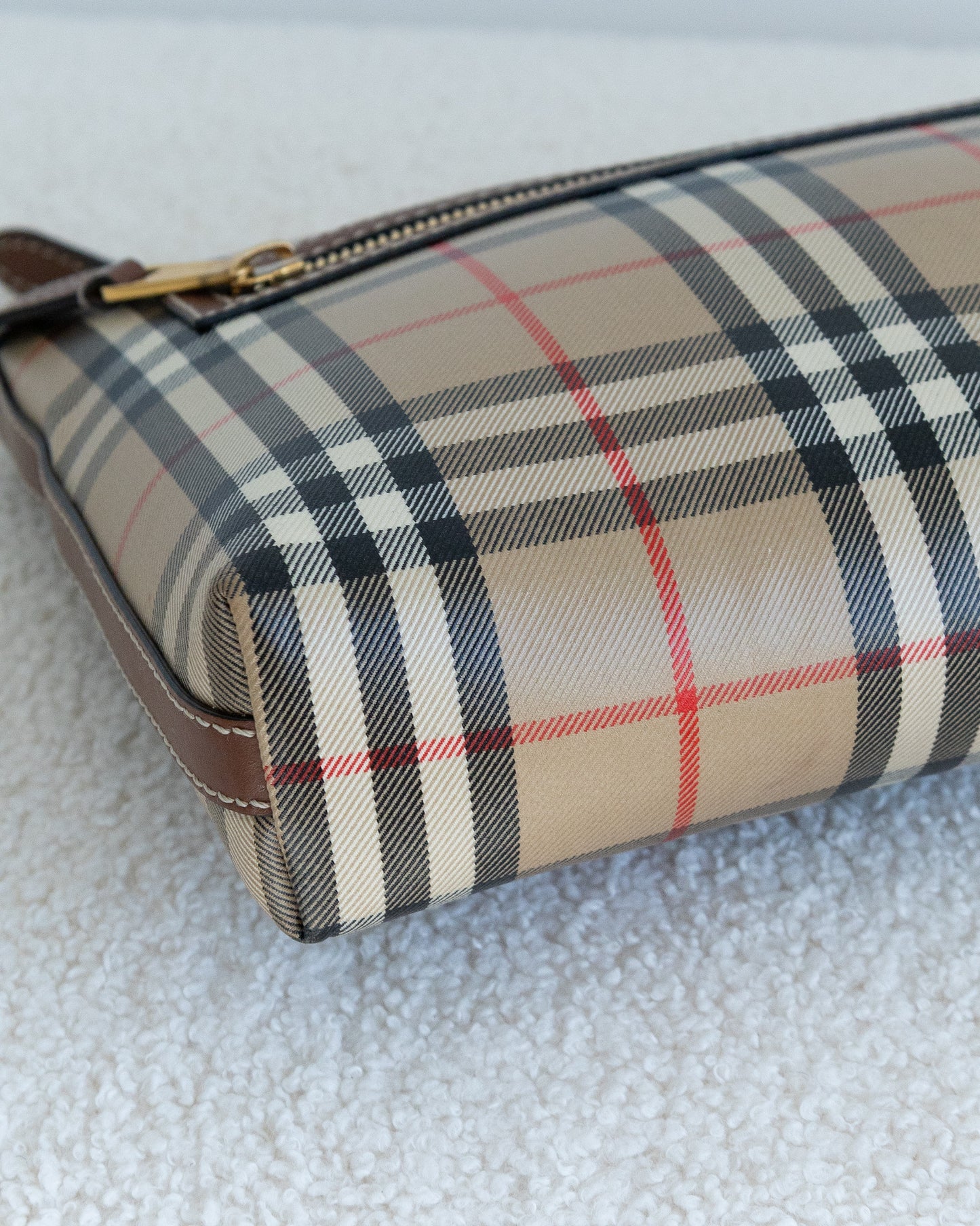 BURBERRY Large Pouch