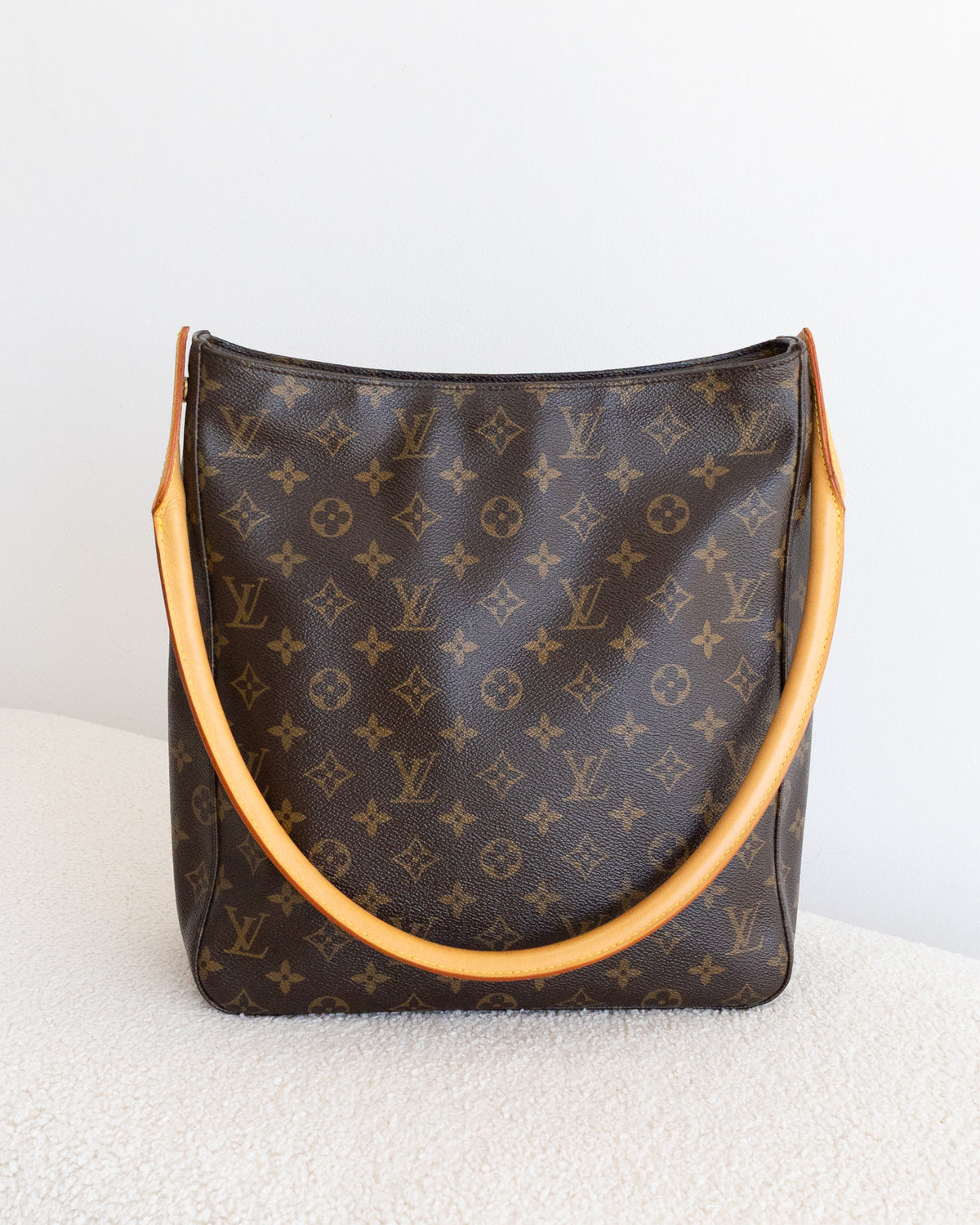 LOUIS VUITTON Looping GM