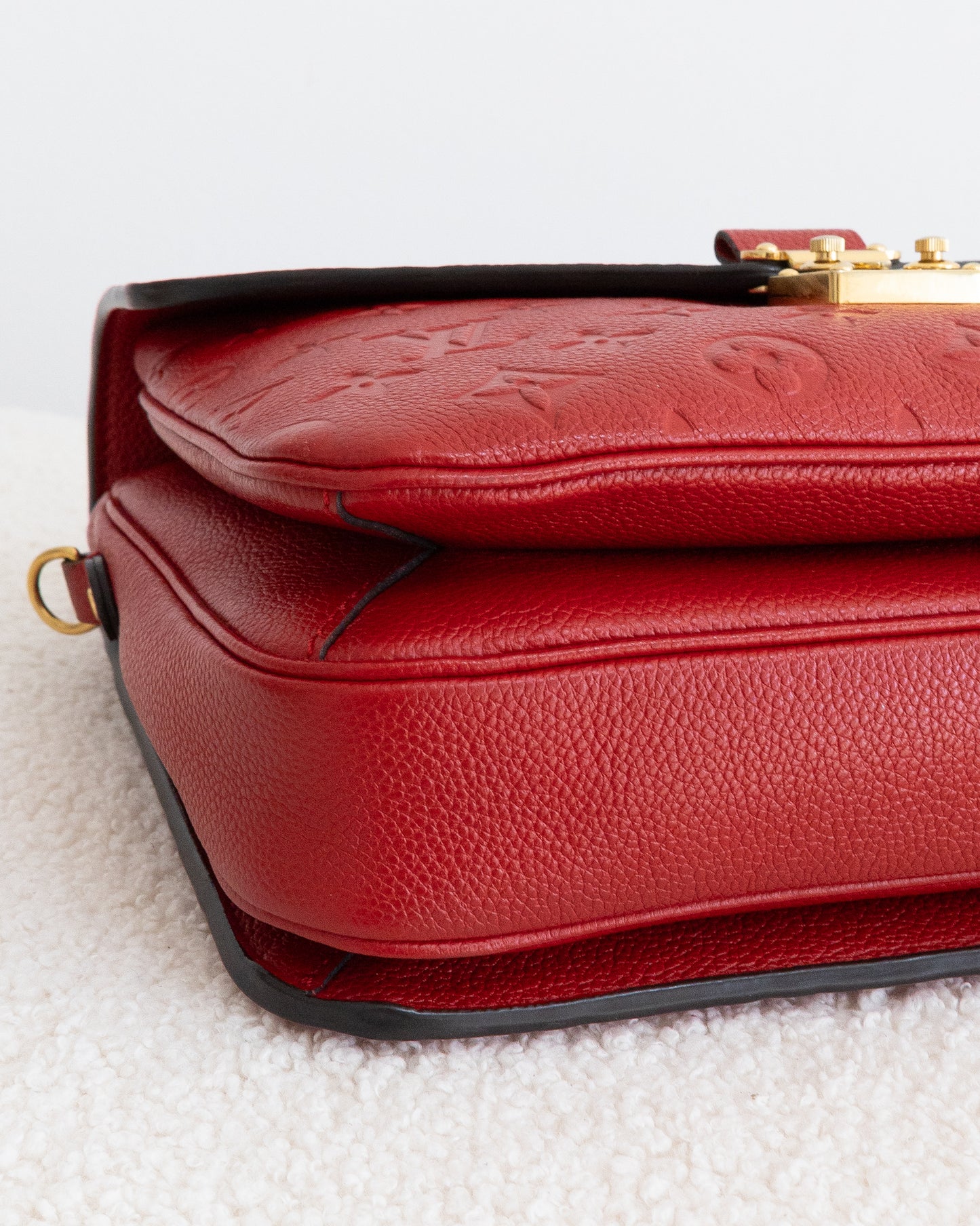 LOUIS VUITTON Pochette Metis