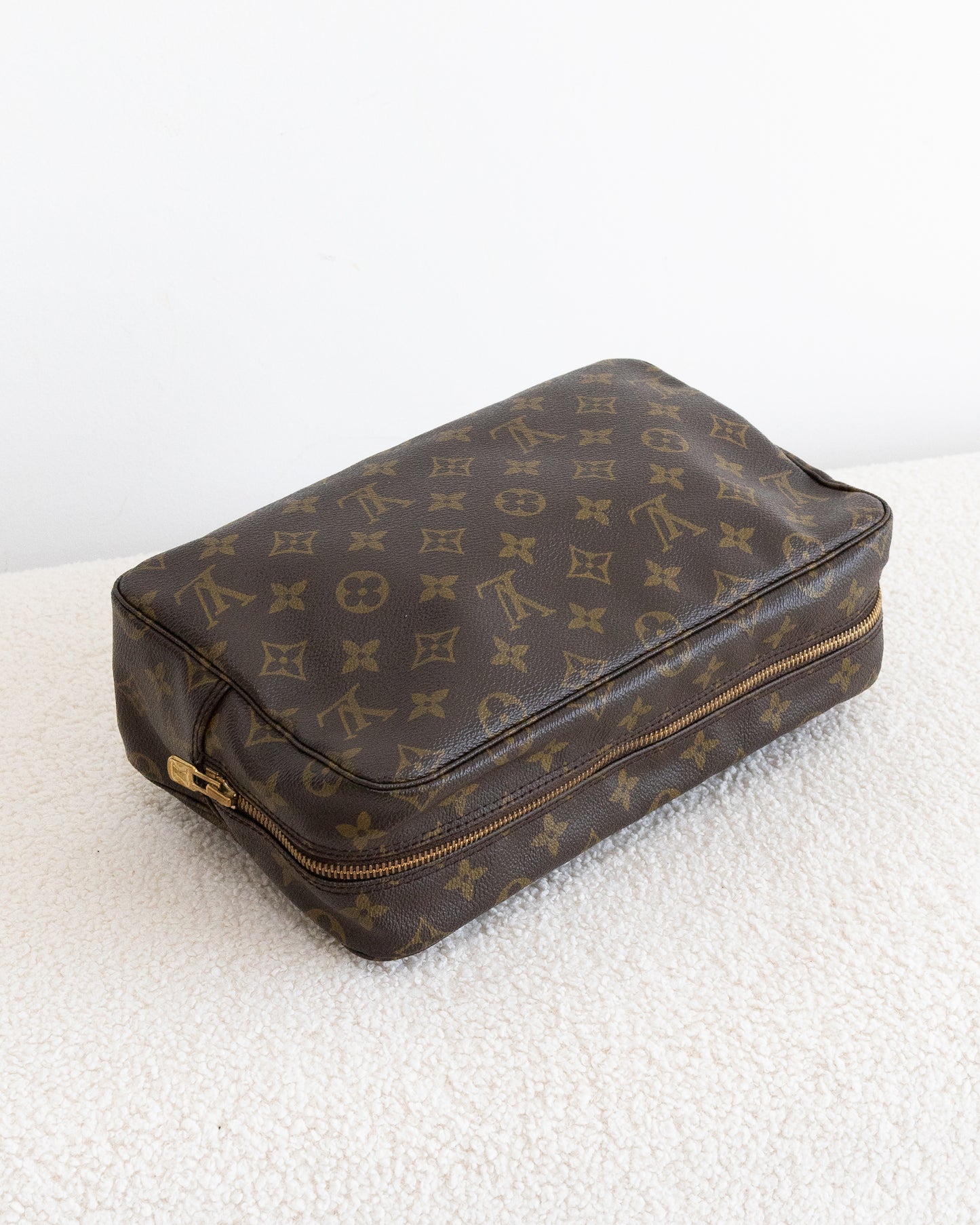 LOUIS VUITTON Trousse 28
