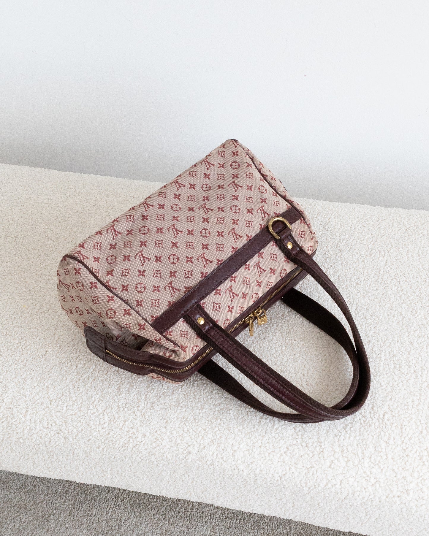 LOUIS VUITTON Josephine