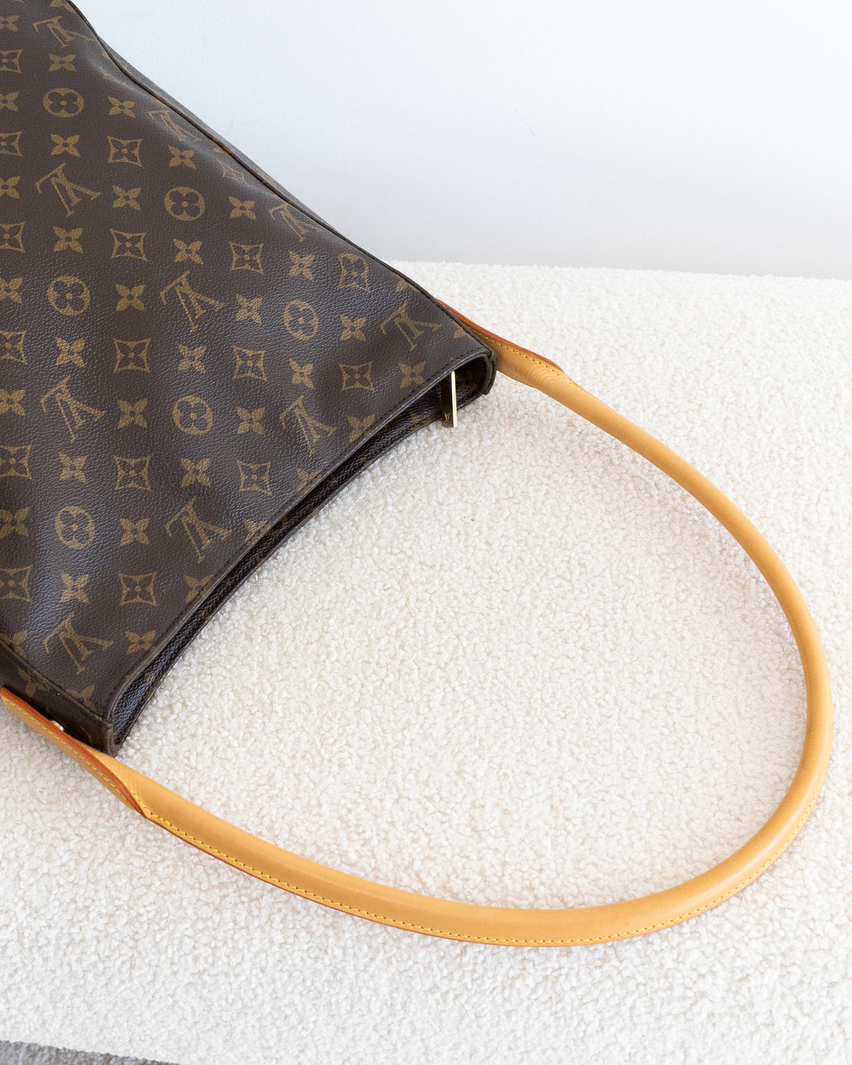 LOUIS VUITTON Looping GM