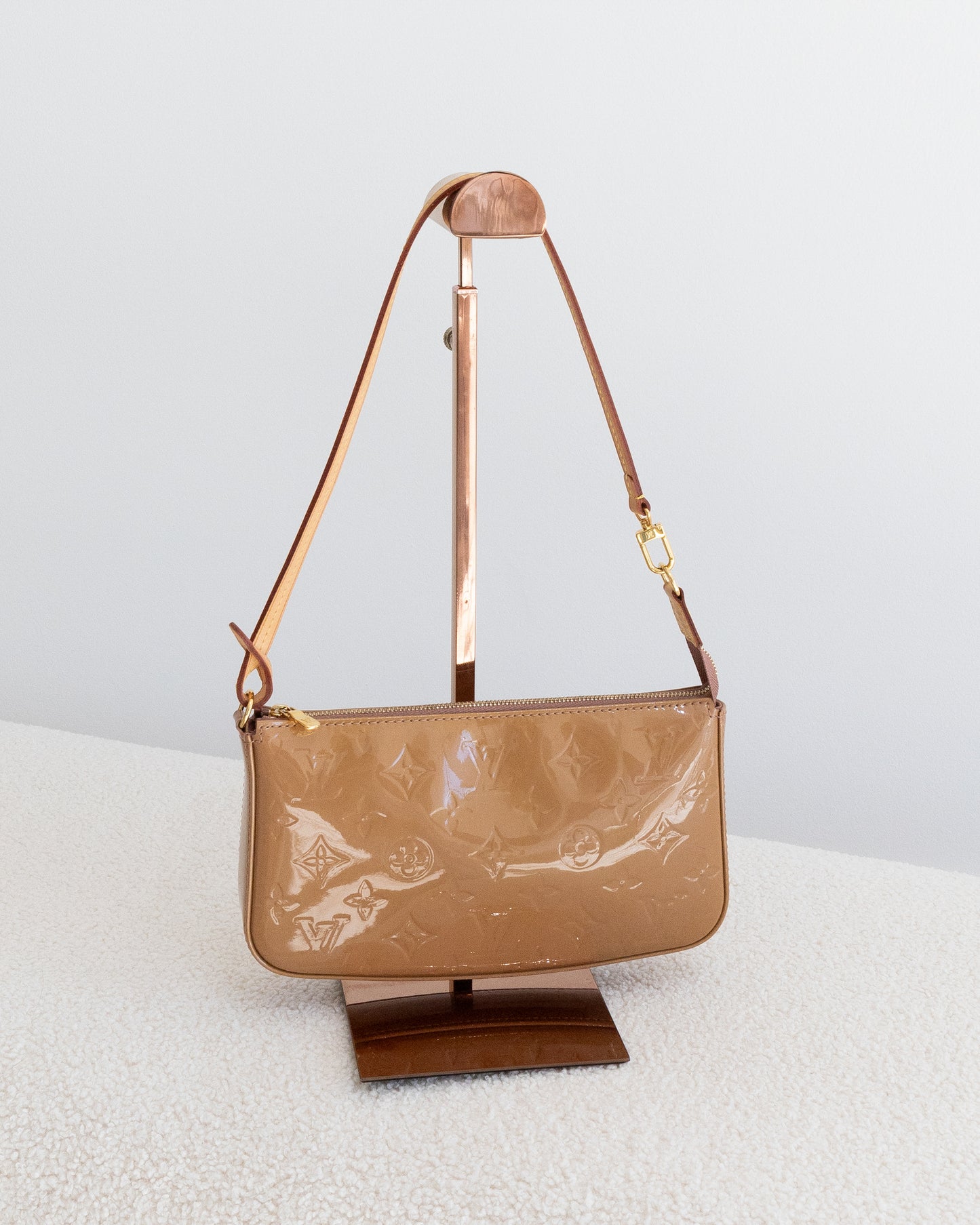 LOUIS VUITTON Pochette Accessoires