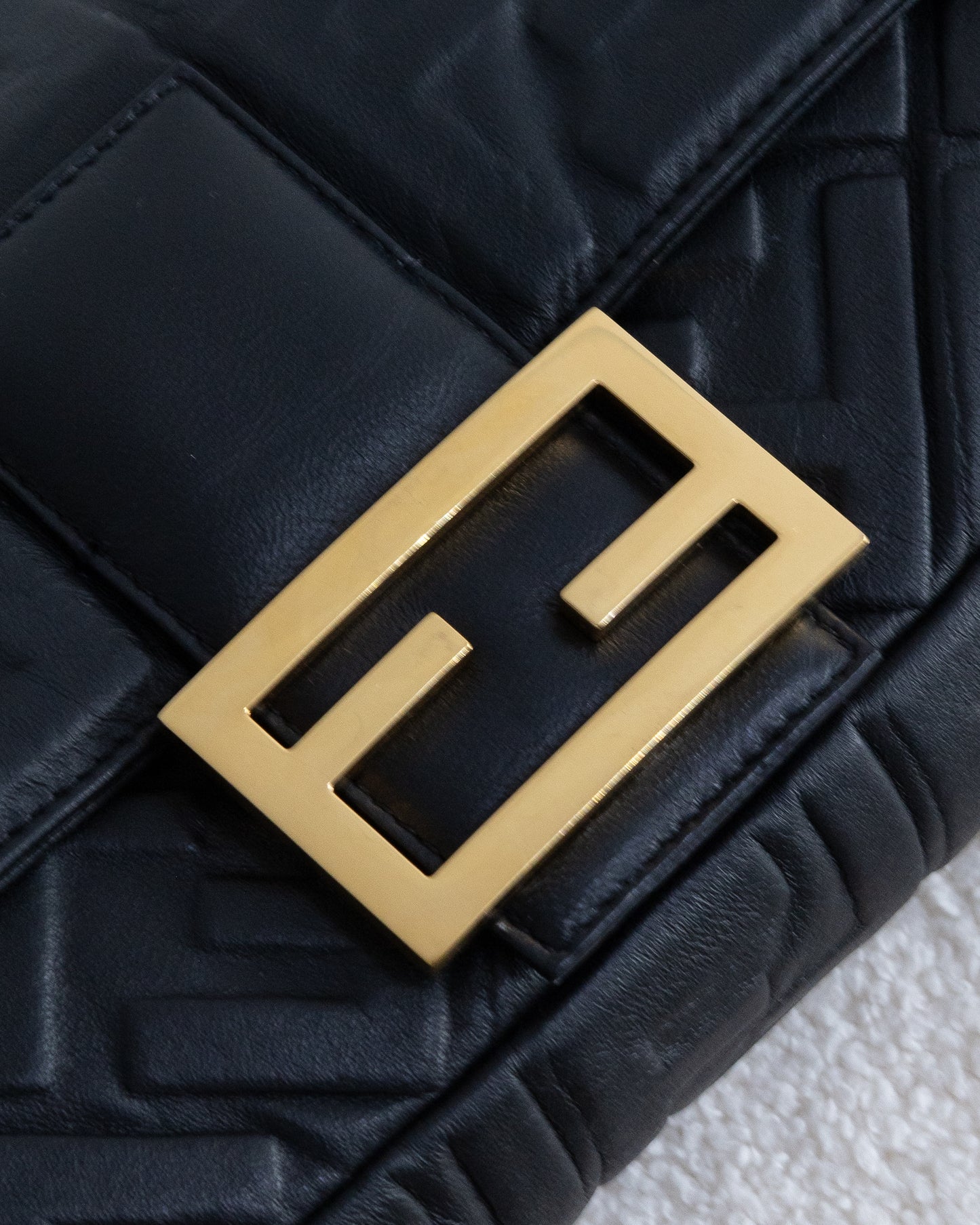 FENDI Baguette 2 Ways