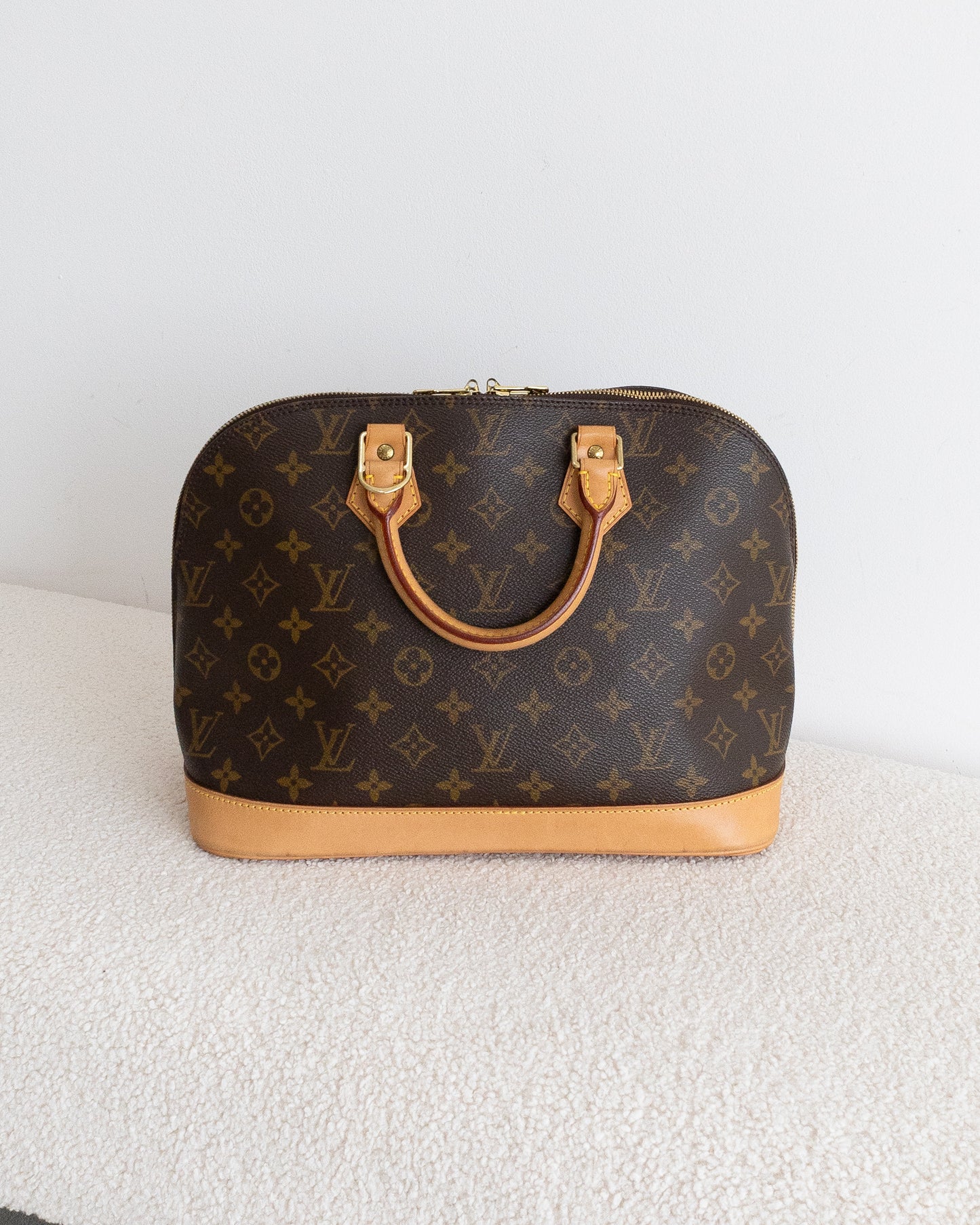 LOUIS VUITTON Alma PM