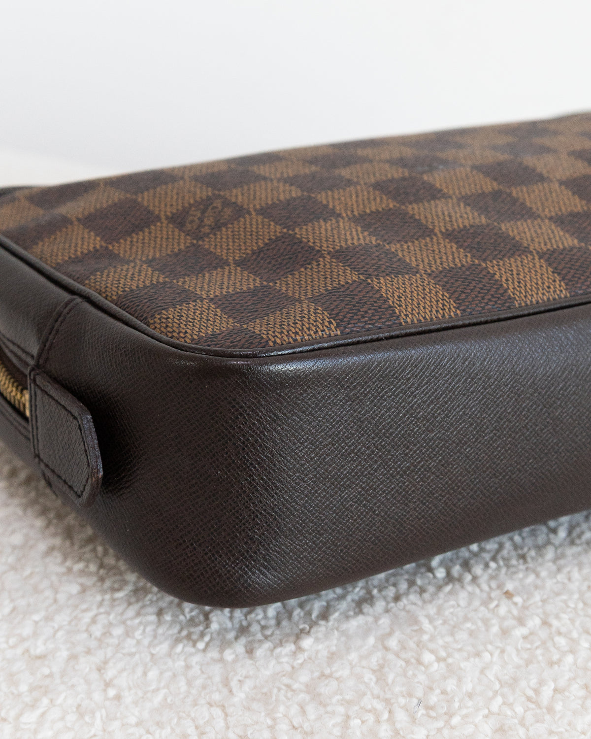 LOUIS VUITTON Trousse Toilette 25
