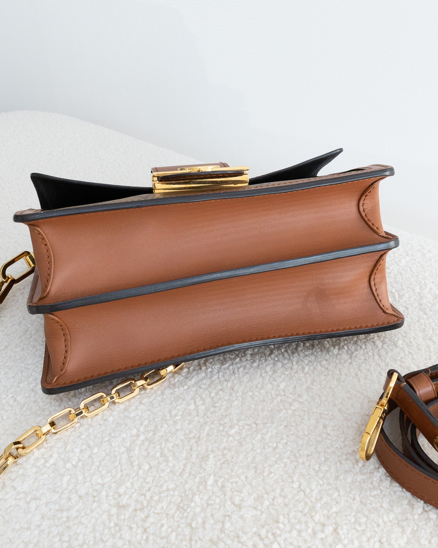 LOUIS VUITTON Dauphine MM