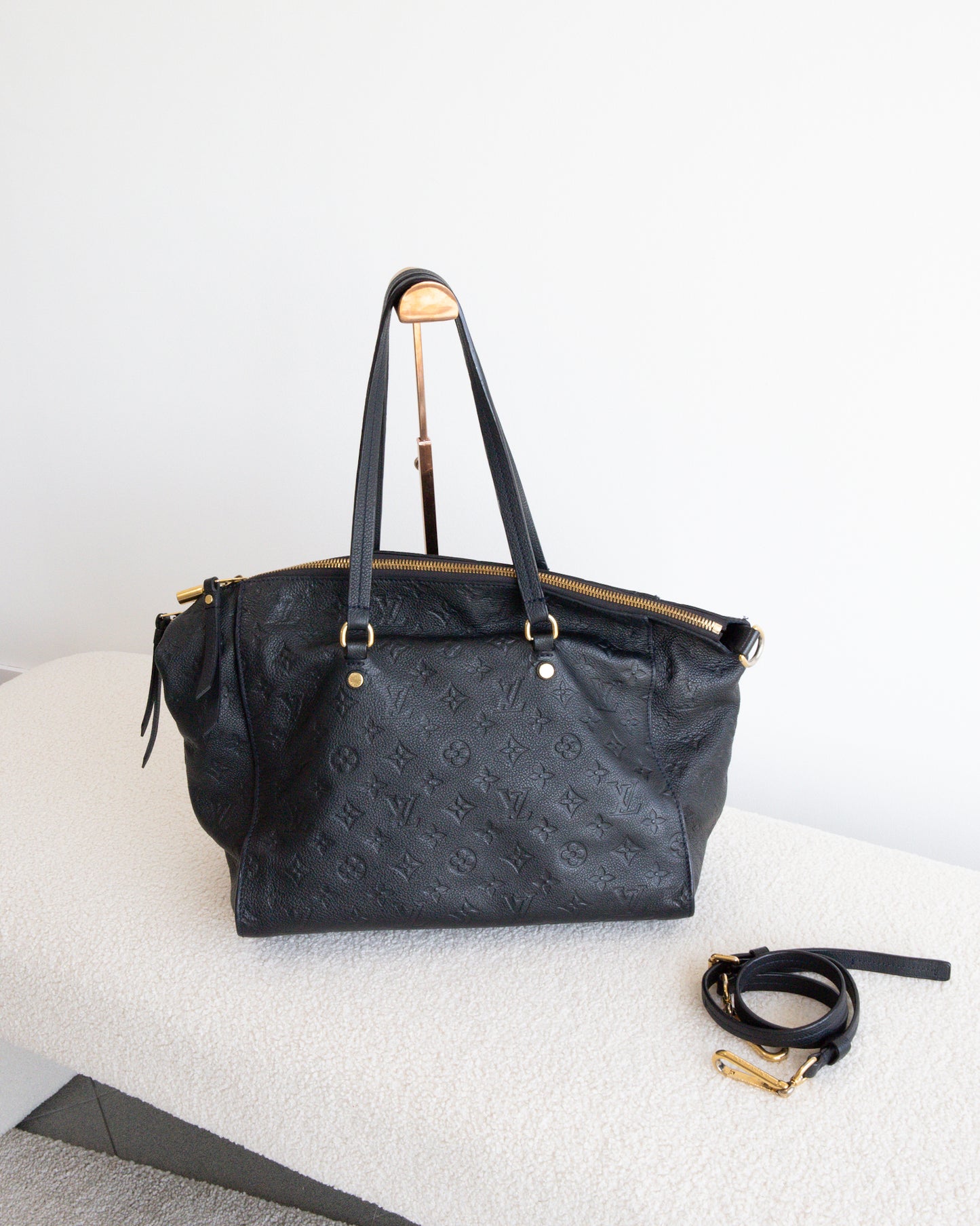 LOUIS VUITTON Lumineuse