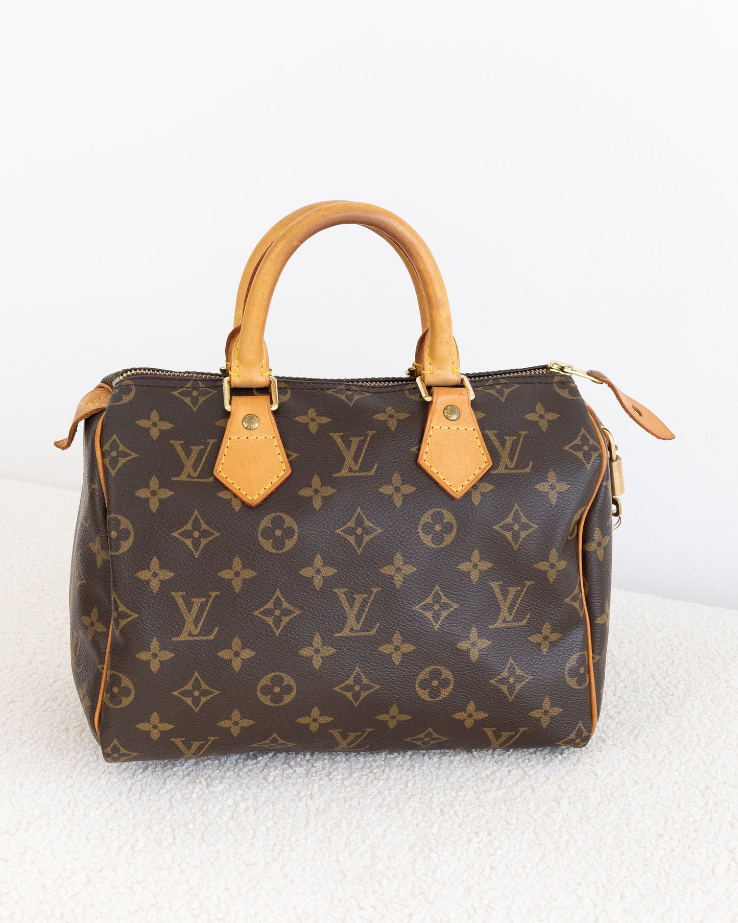 LOUIS VUITTON Speedy 25