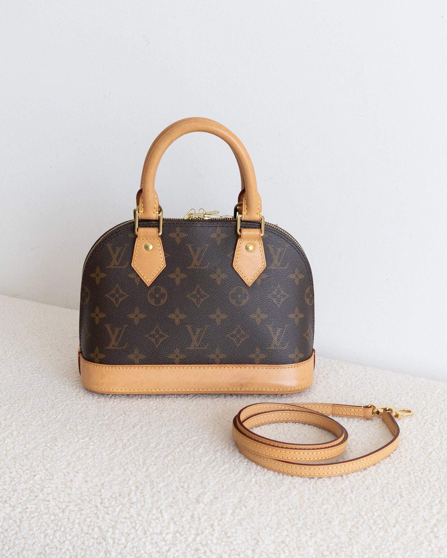 LOUIS VUITTON Alma BB