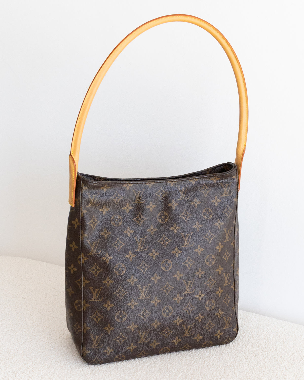 LOUIS VUITTON Looping GM