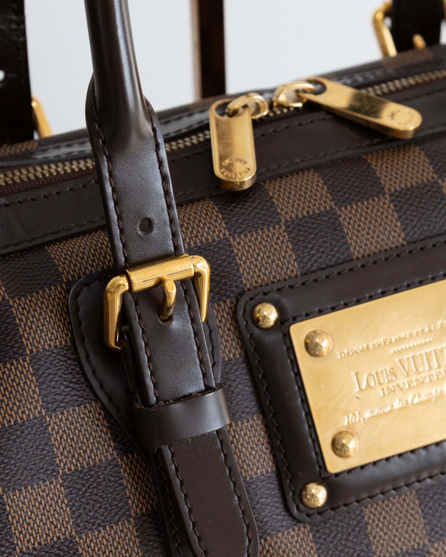 LOUIS VUITTON Bekerly