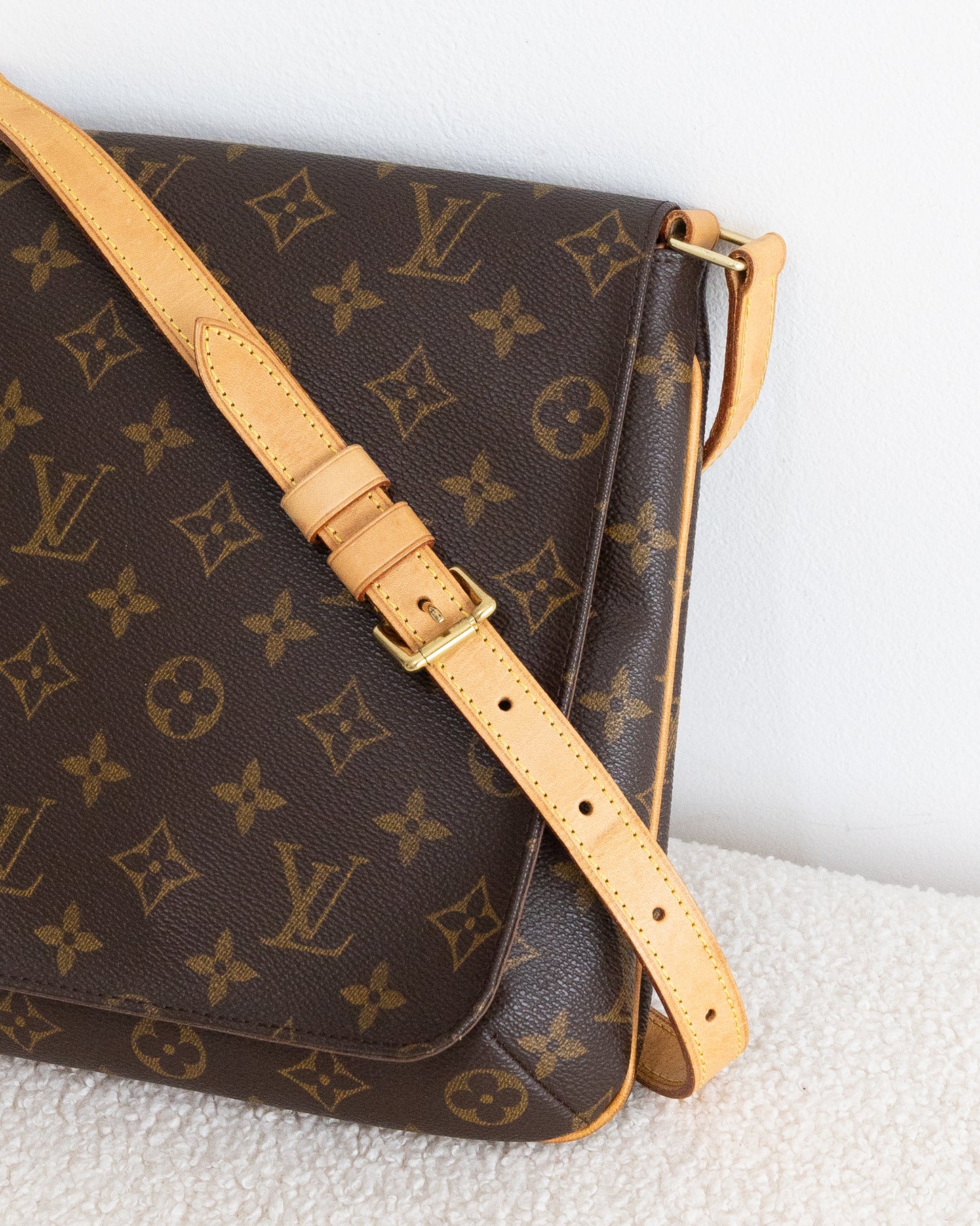 LOUIS VUITTON Musette Salsa PM