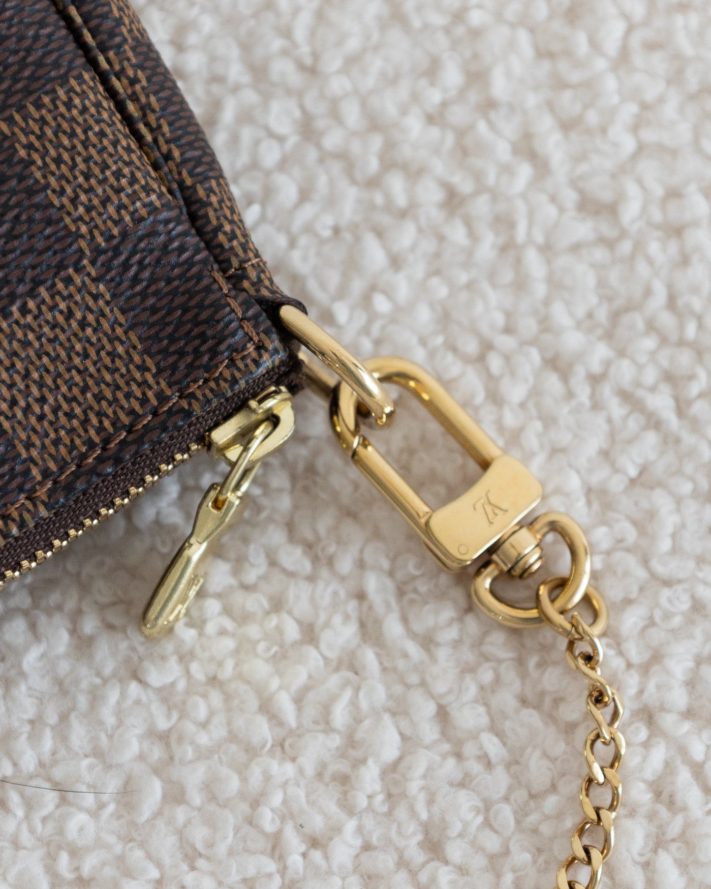 LOUIS VUITTON Mini Pochette Accessoires