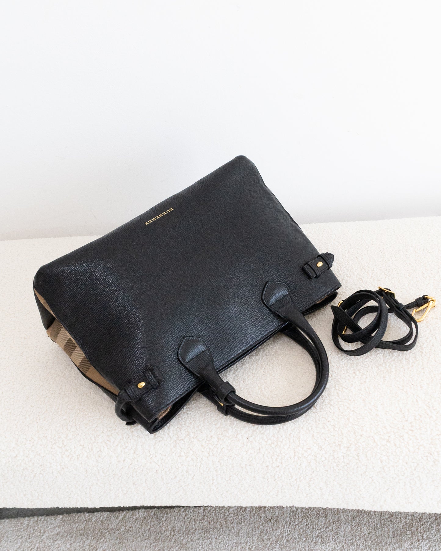 BURBERRY Banner Medium