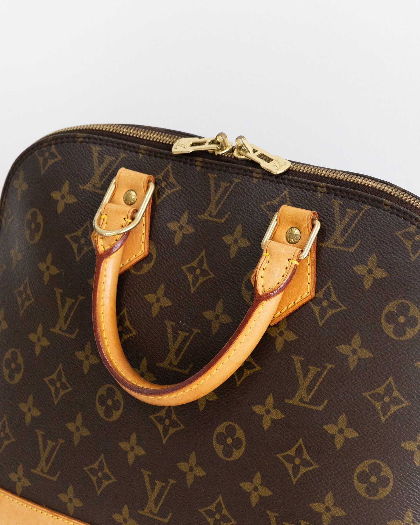 LOUIS VUITTON Alma PM