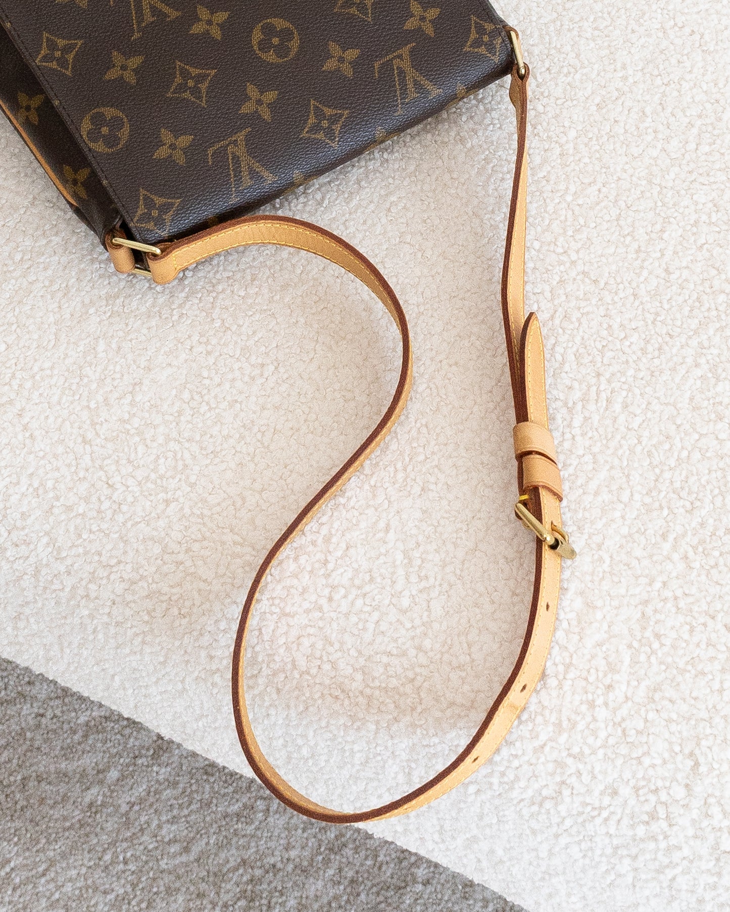 LOUIS VUITTON Musette Salsa PM