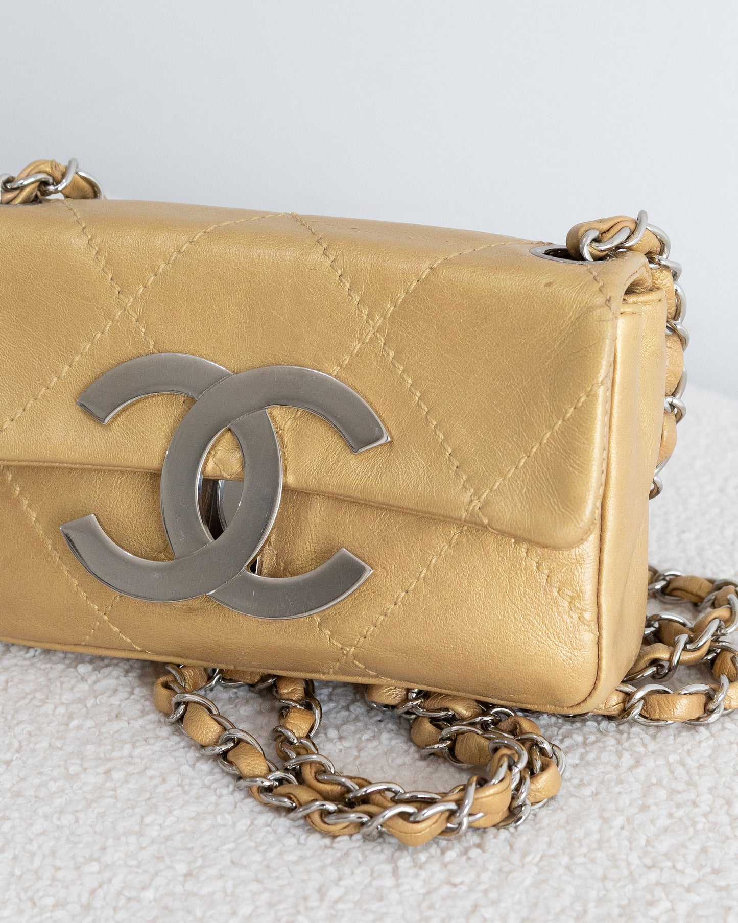 CHANEL Diamond Stitch CC Flap