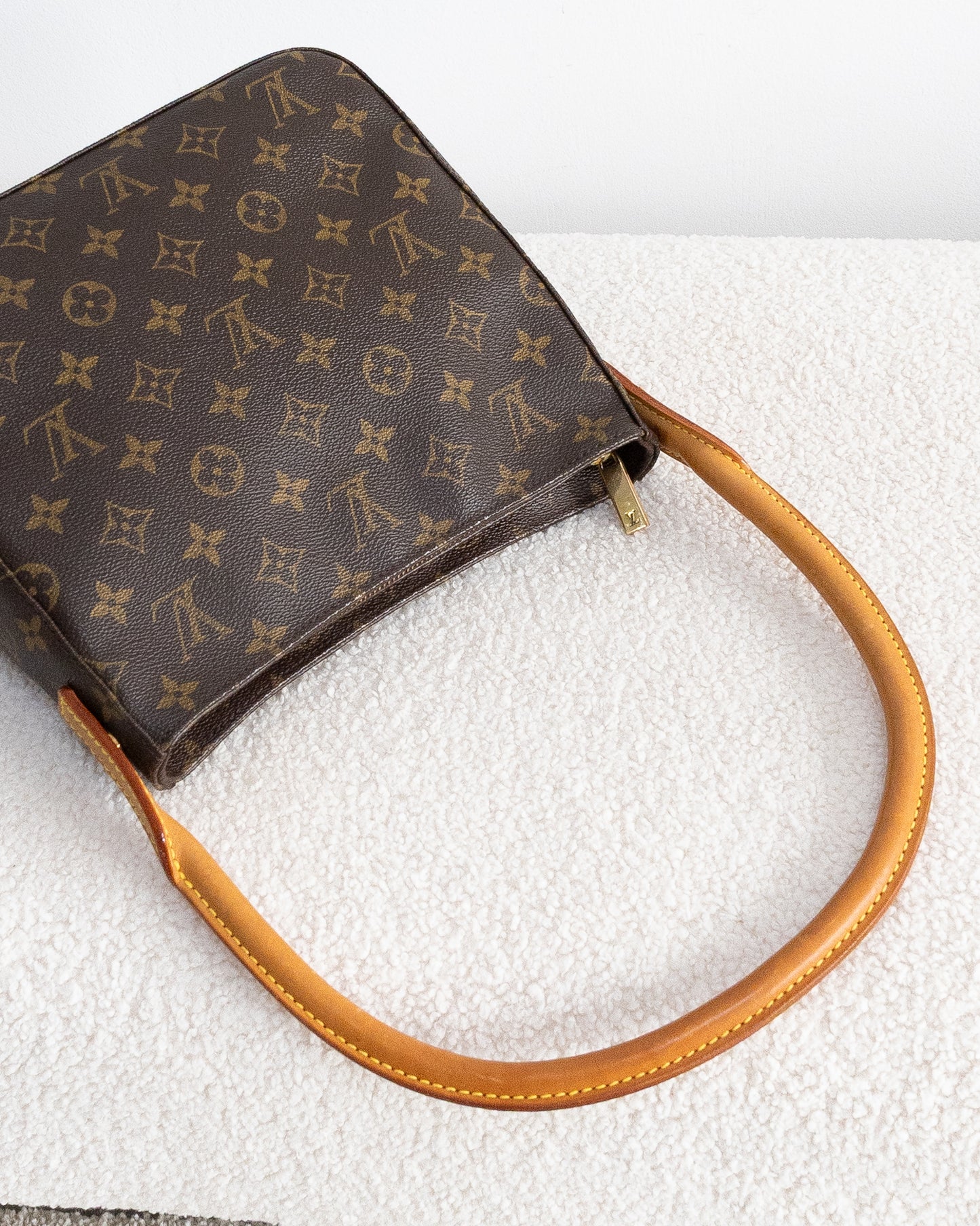 LOUIS VUITTON Looping