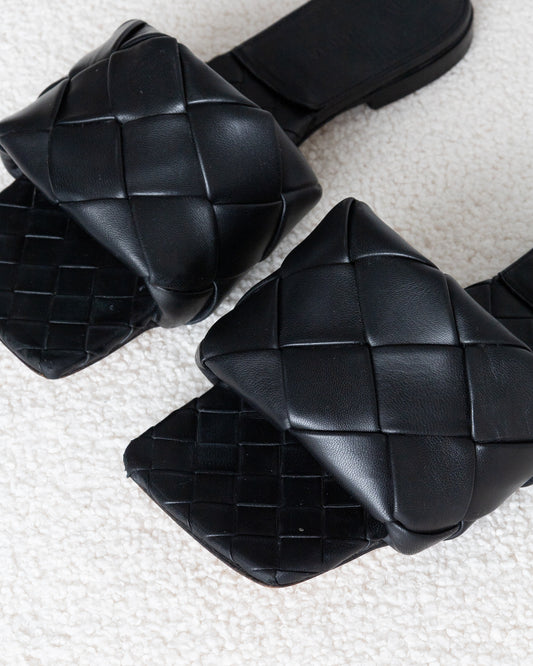 BOTTEGA VENETA Lido Flats 38