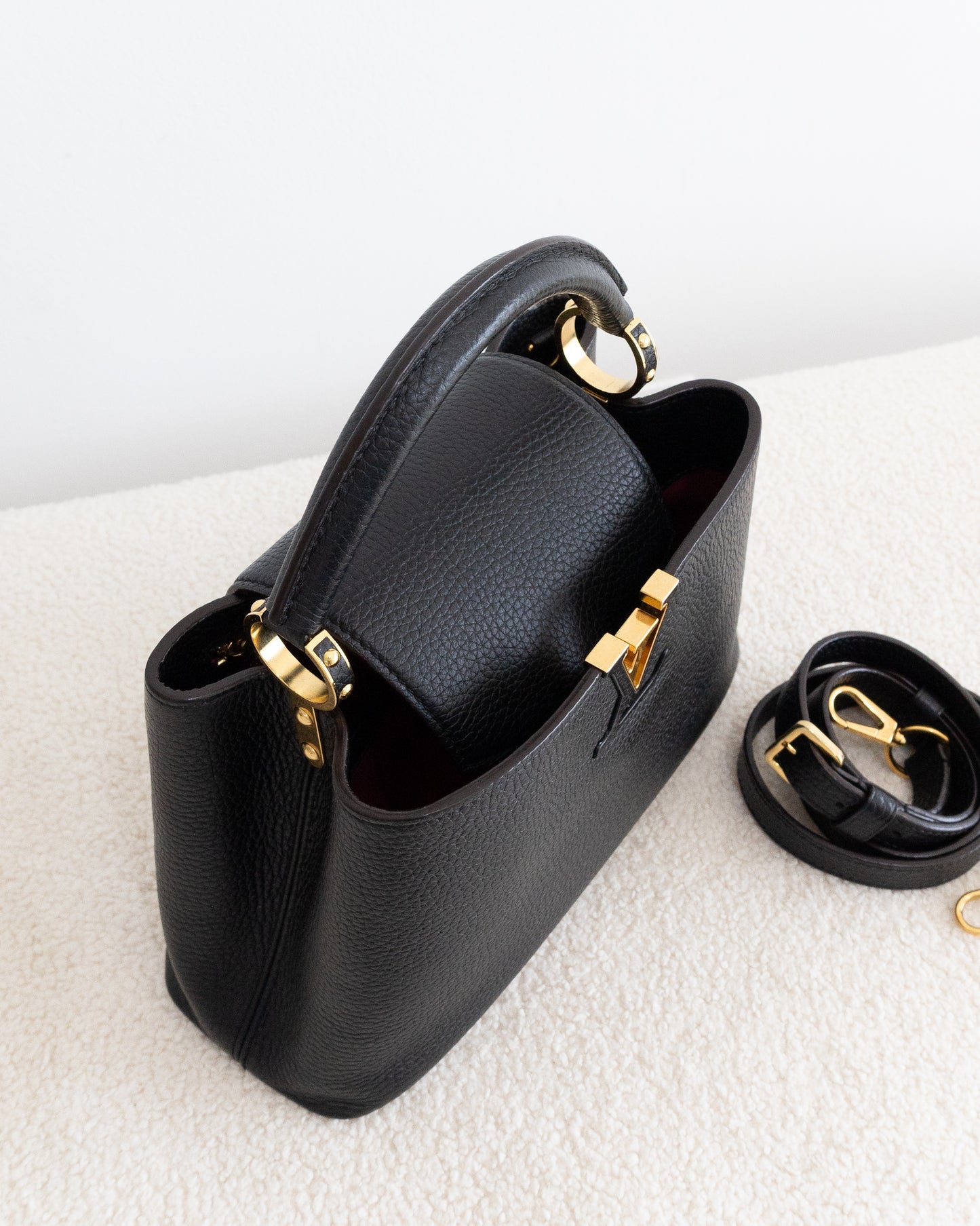 LOUIS VUITTON Capucines BB