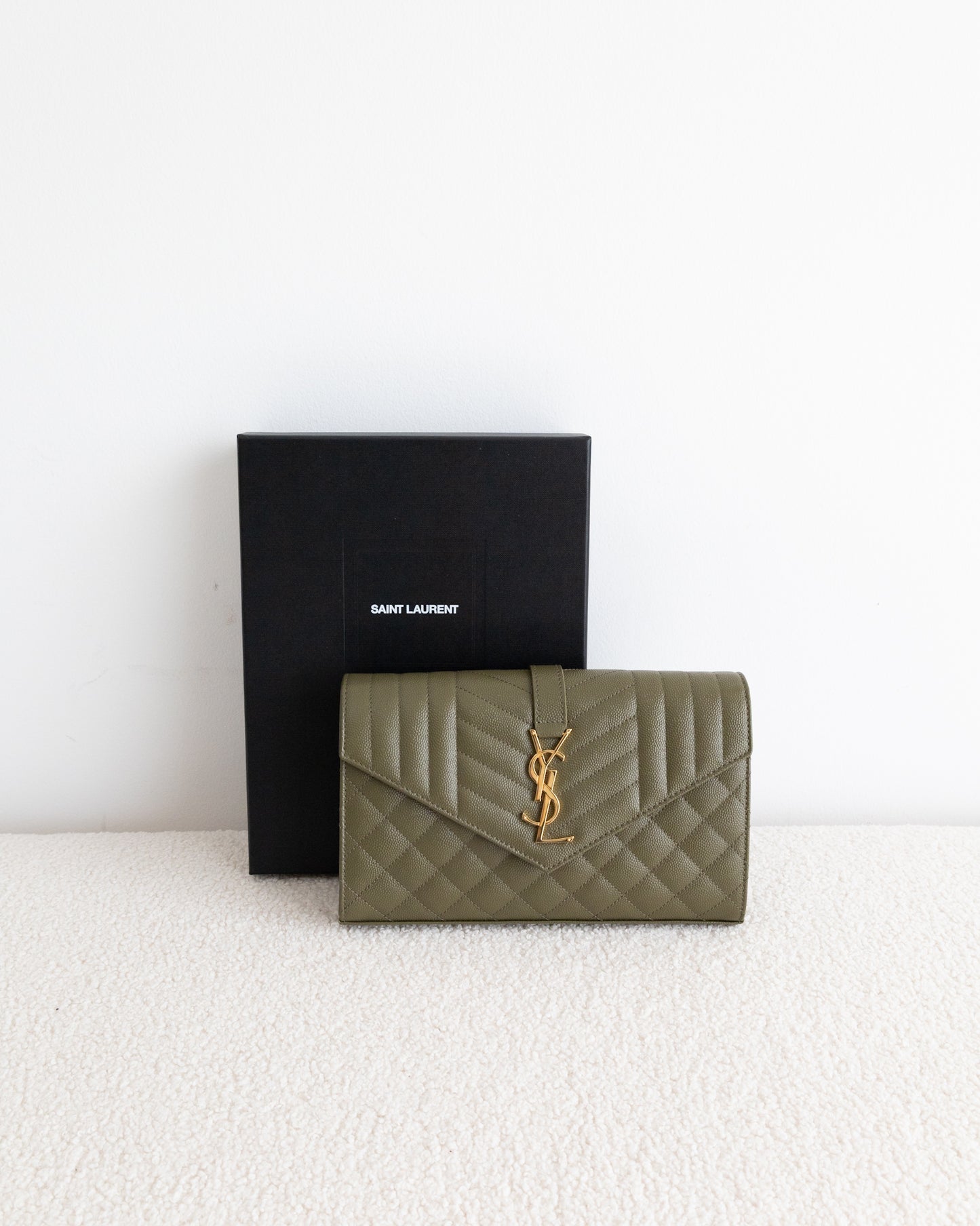 SAINT LAURENT Cassandre WOC