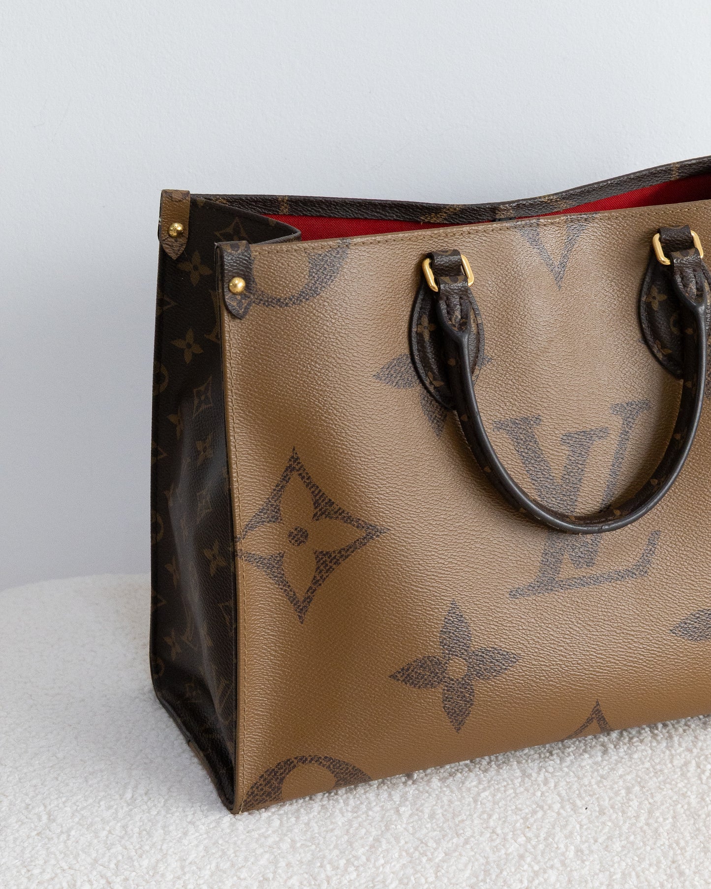 LOUIS VUITTON OnTheGo MM