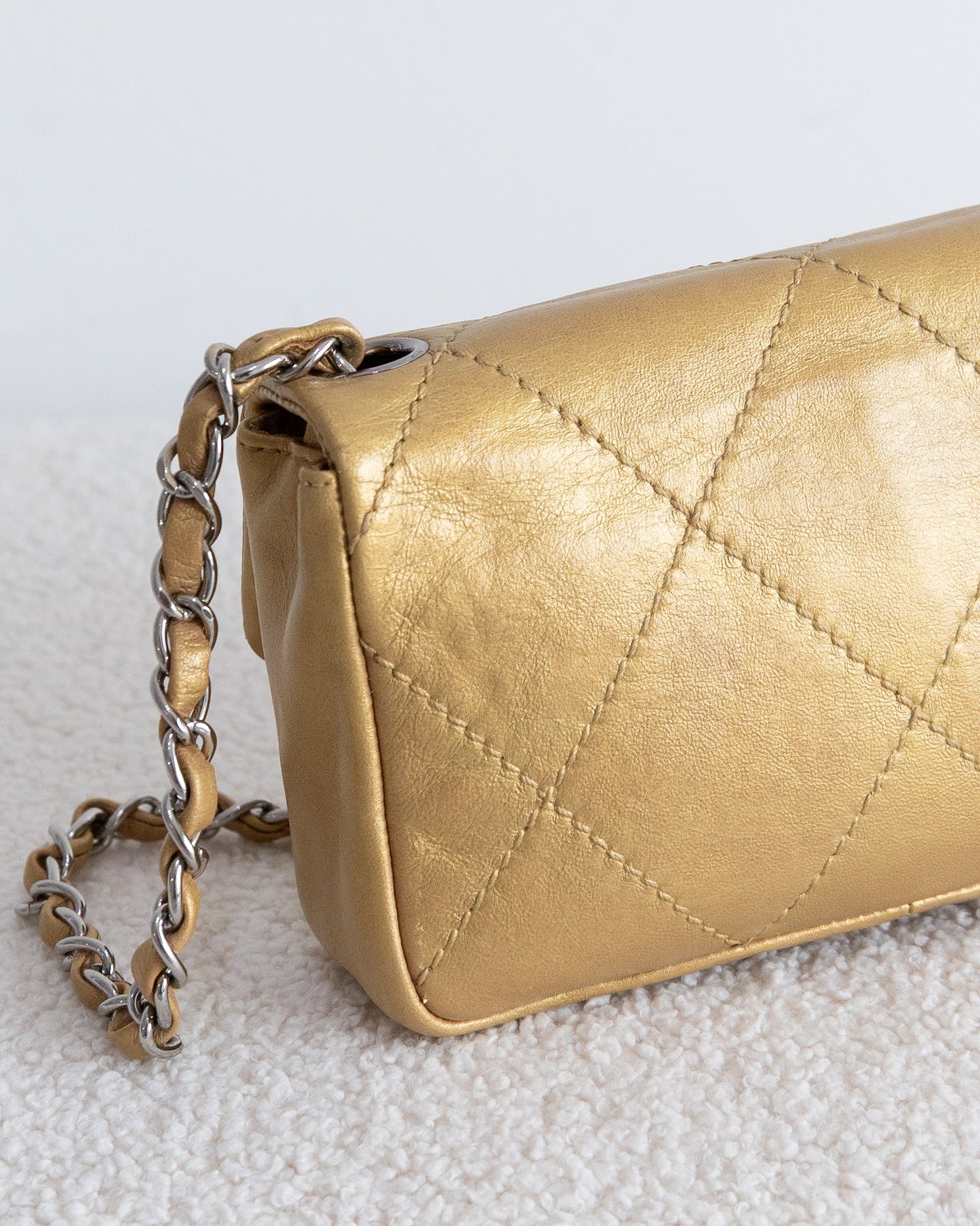 CHANEL Diamond Stitch CC Flap