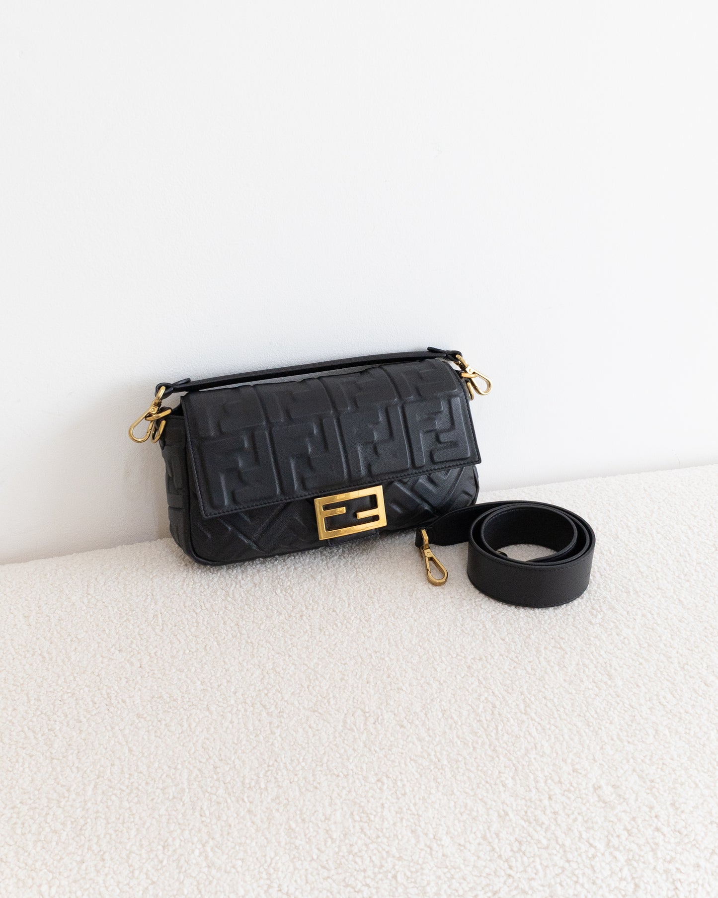 FENDI Baguette 2 ways