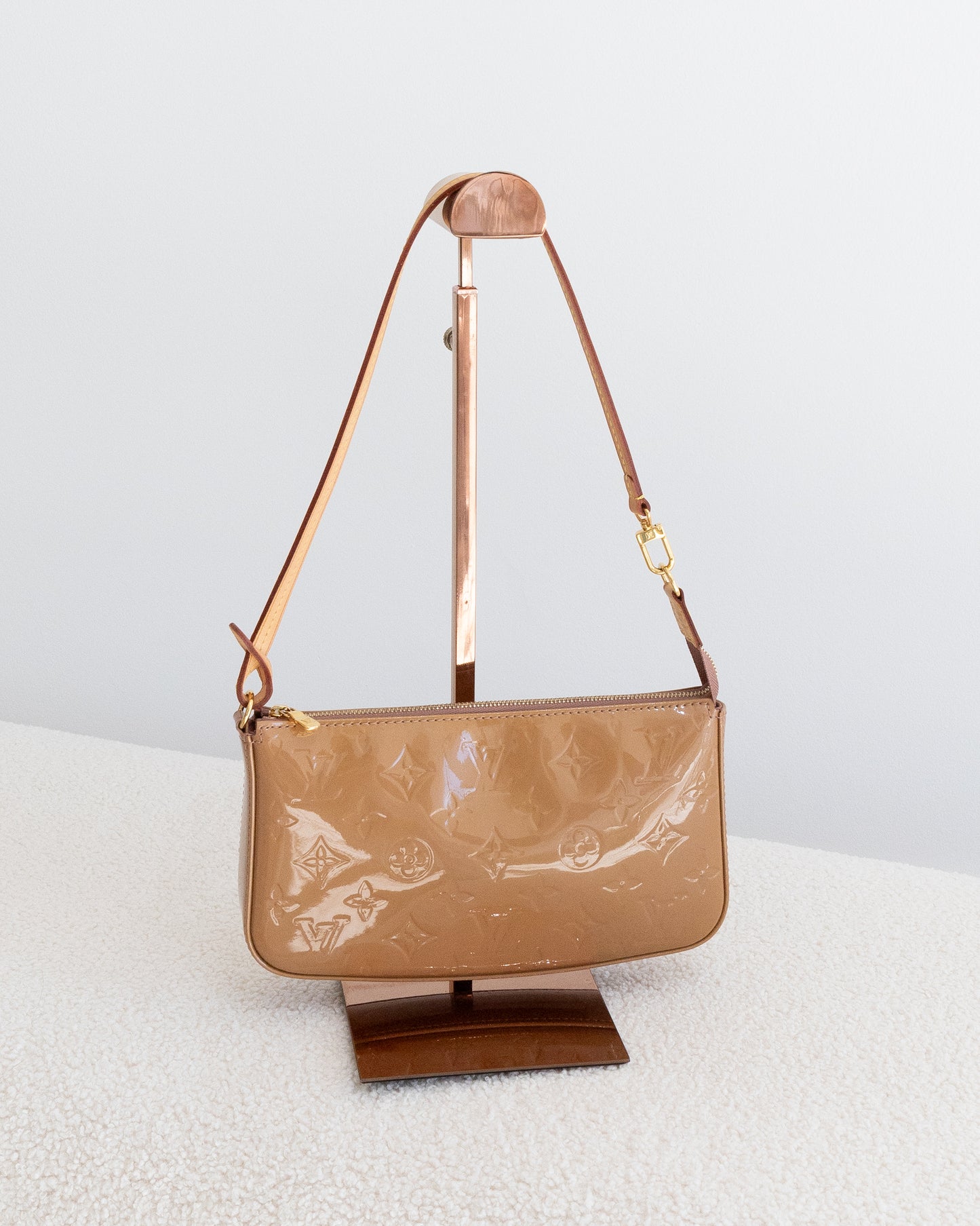 LOUIS VUITTON Pochette Accessoires