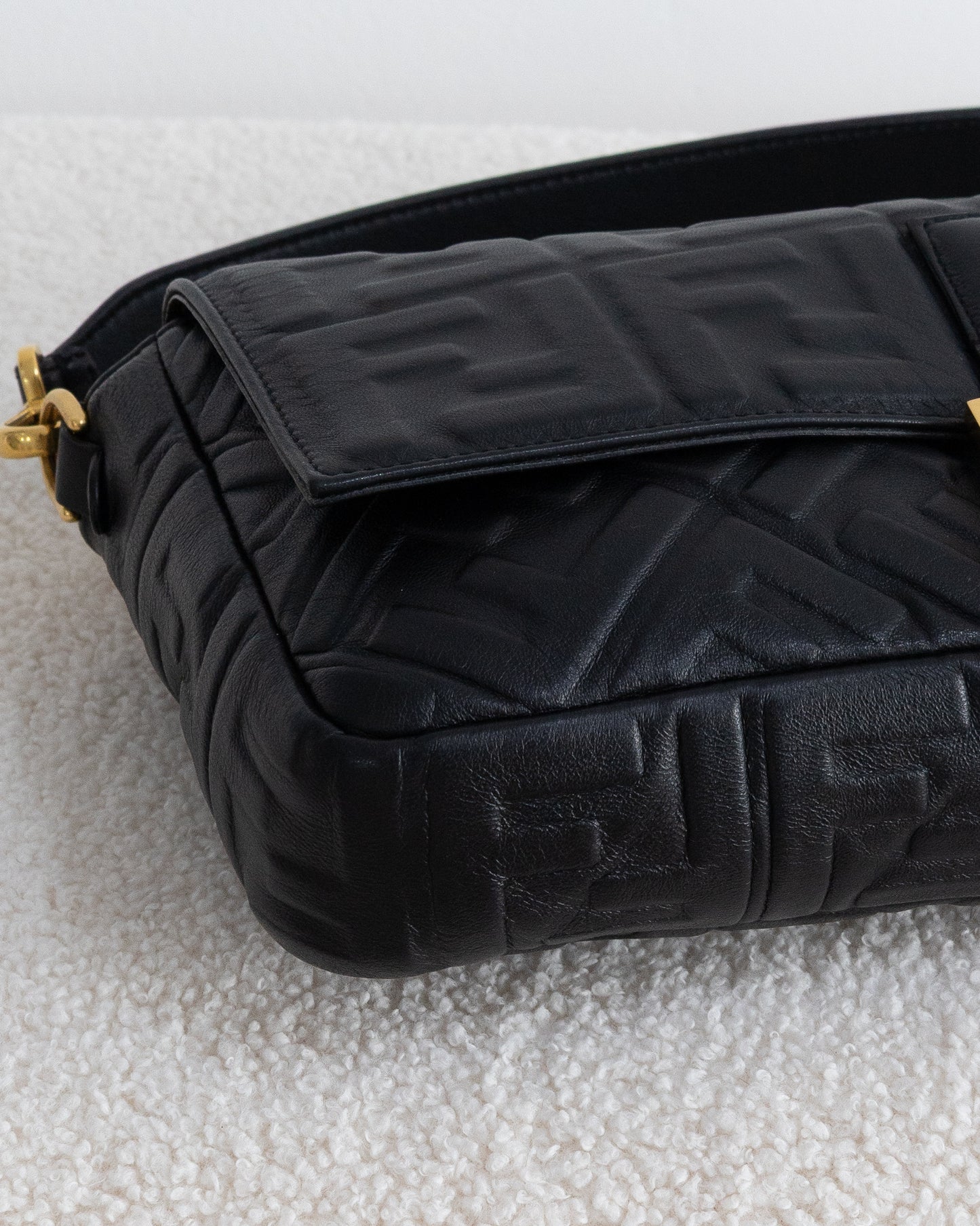 FENDI Baguette 2 Ways