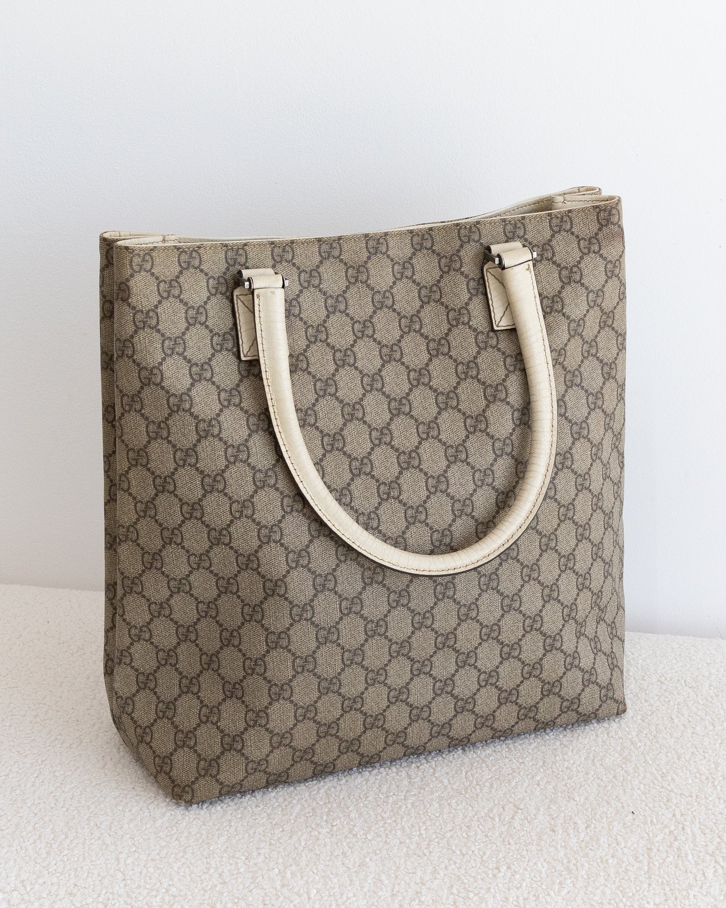 GUCCI GG Supreme Tote