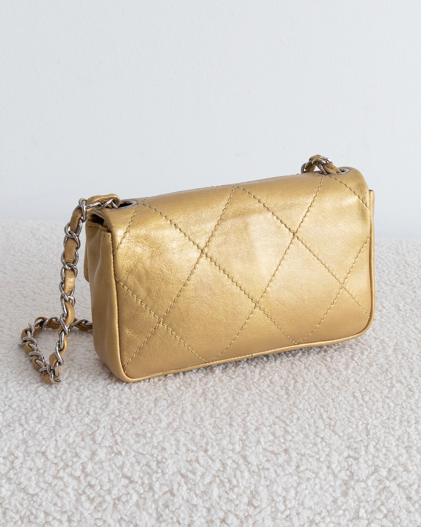 CHANEL Diamond Stitch CC Flap