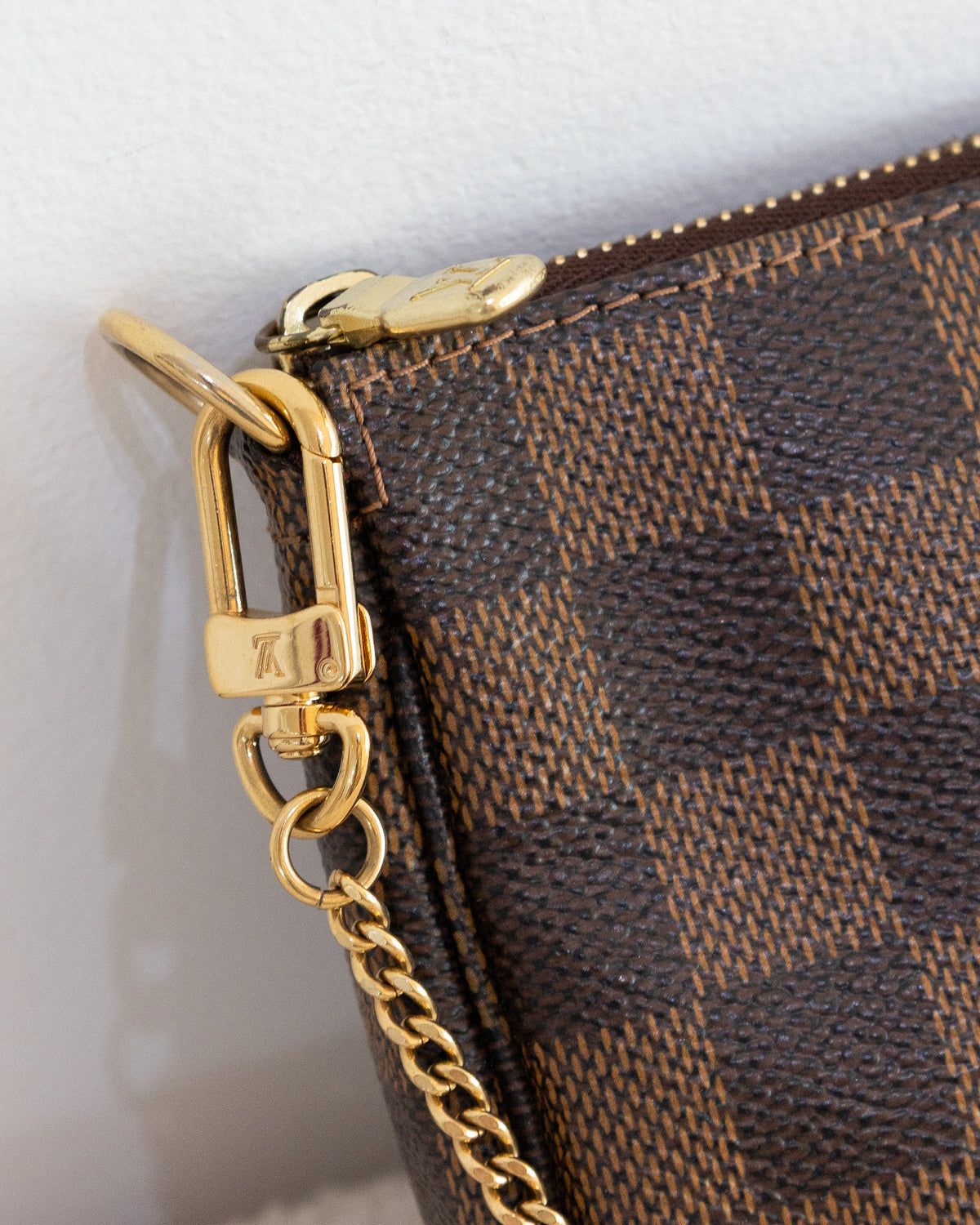 LOUIS VUITTON Mini Pochette Accessoires