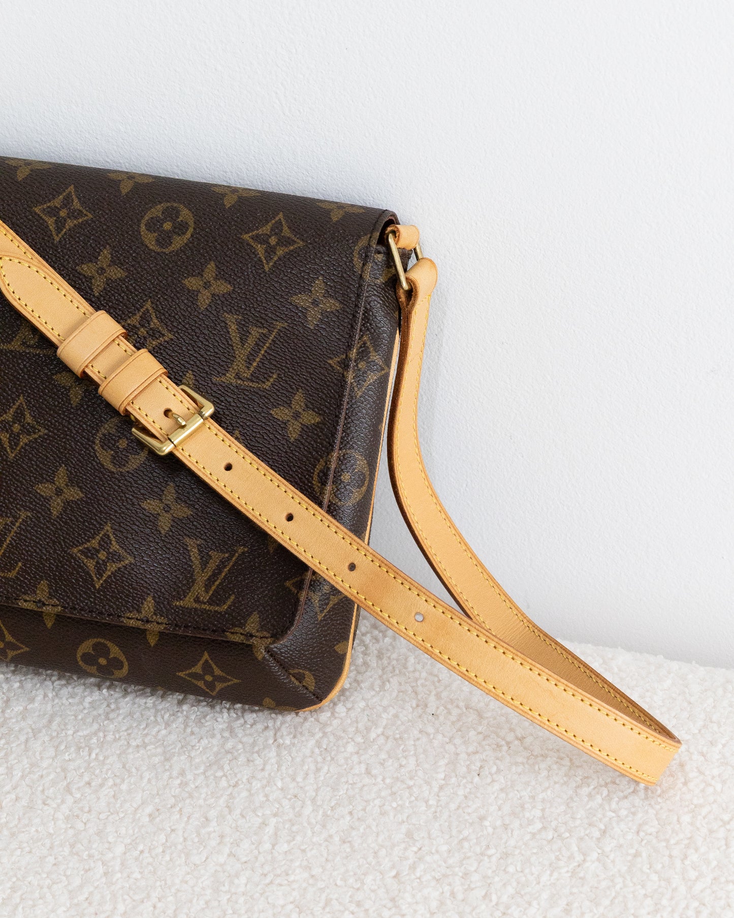 LOUIS VUITTON Musette Tango