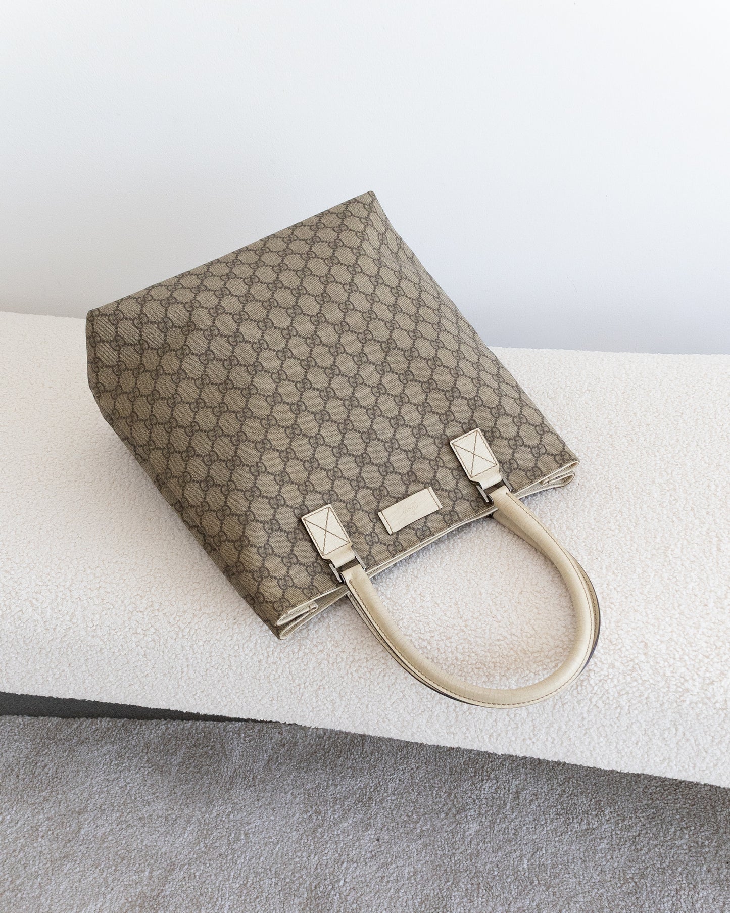 GUCCI GG Supreme Tote
