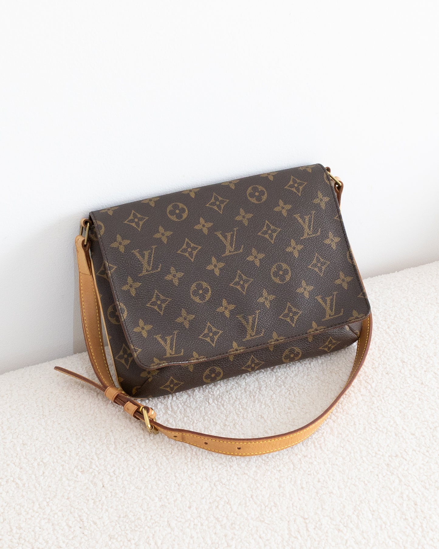 LOUIS VUITTON Musette Tango