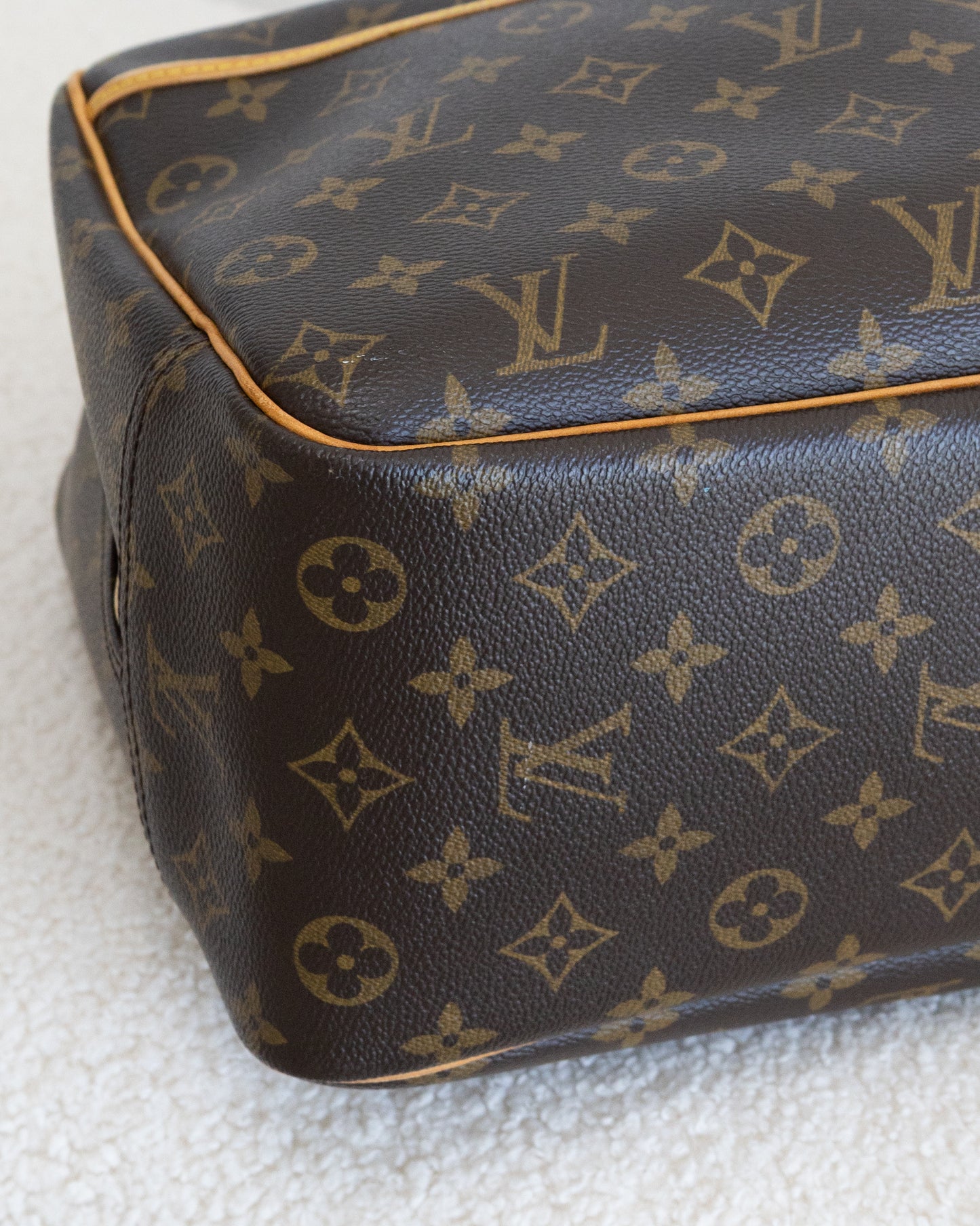 LOUIS VUITTON Deauville