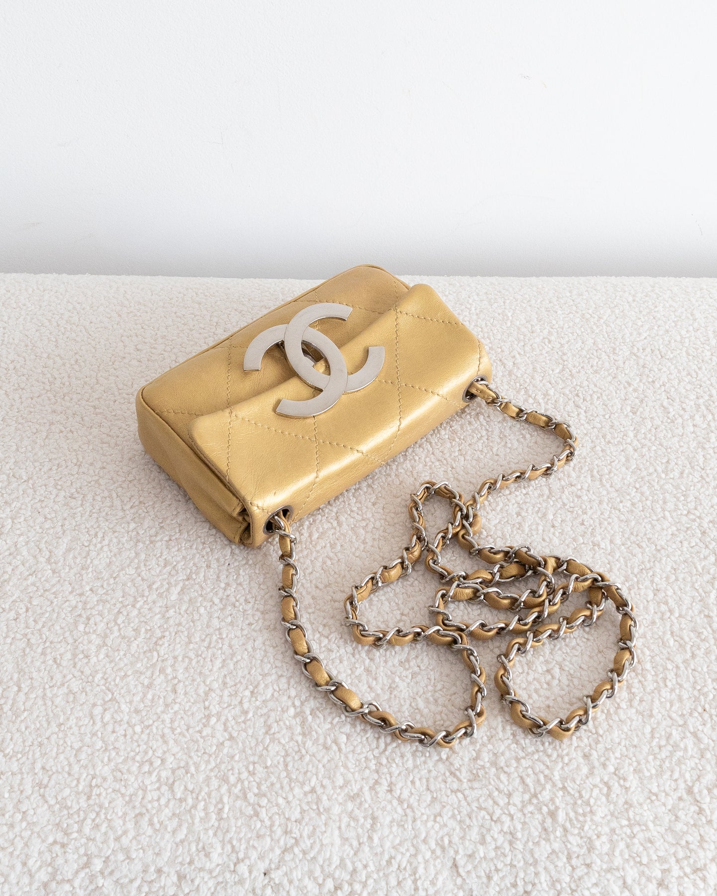 CHANEL Diamond Stitch CC Flap
