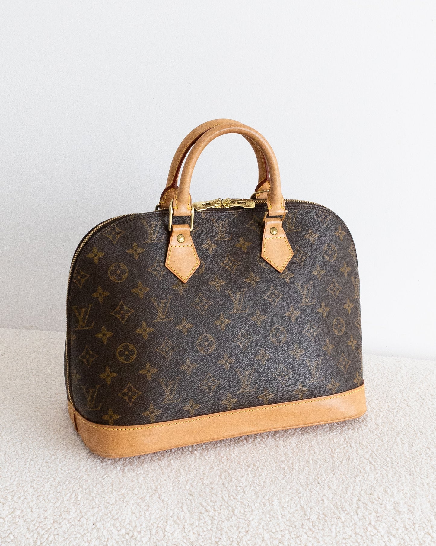 LOUIS VUITTON Alma PM
