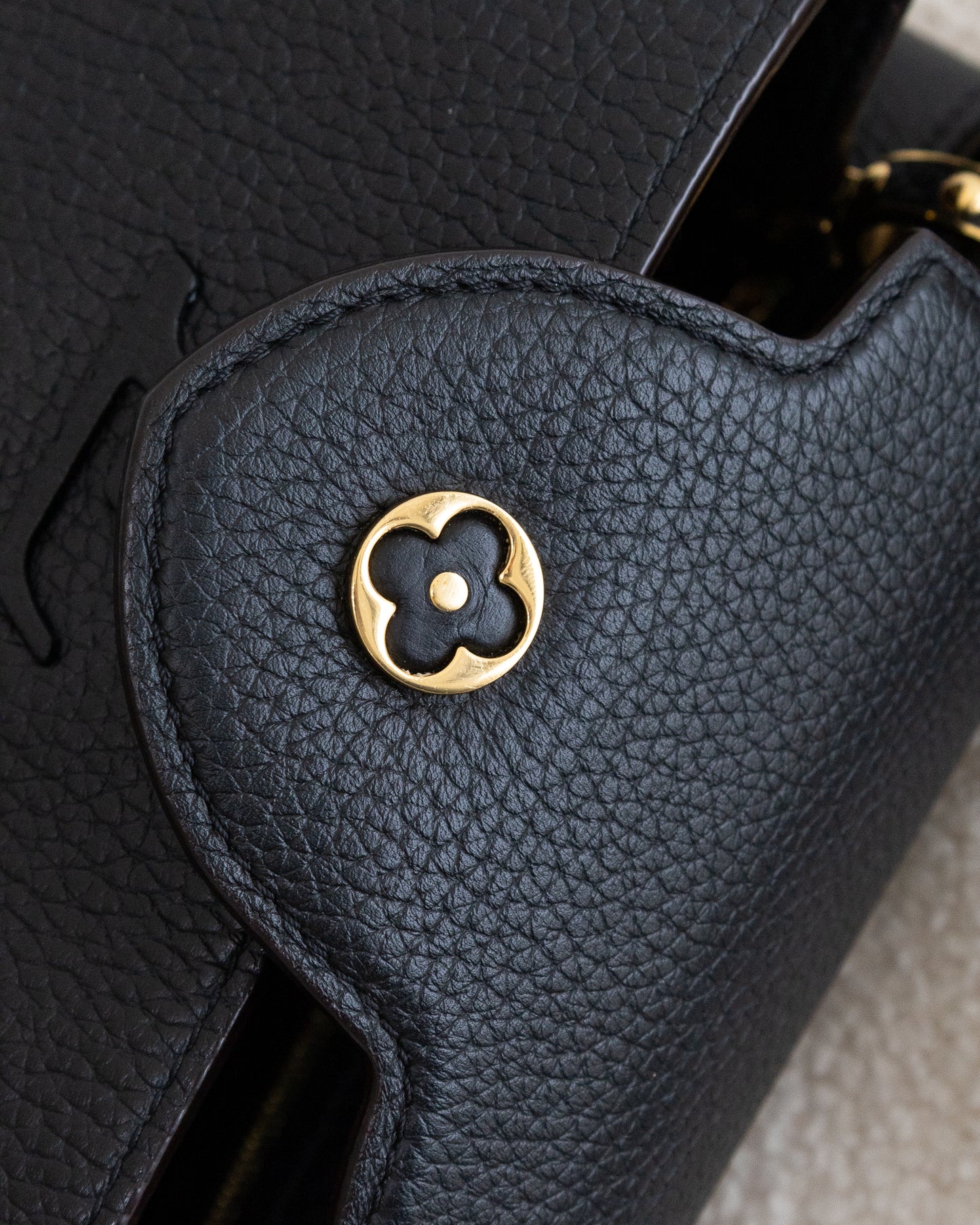 LOUIS VUITTON Capucines BB