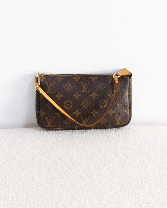LOUIS VUITTON Pochette Accessoires