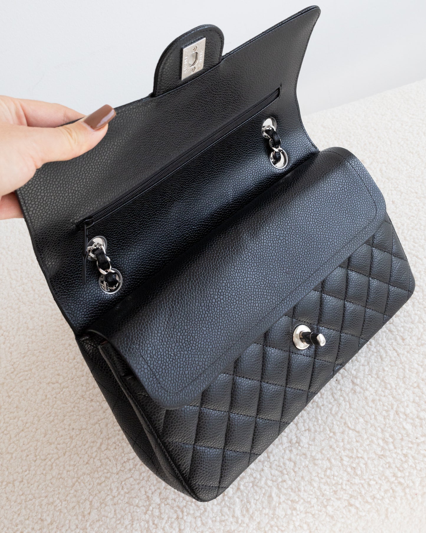 CHANEL Classic Double Flap Médium