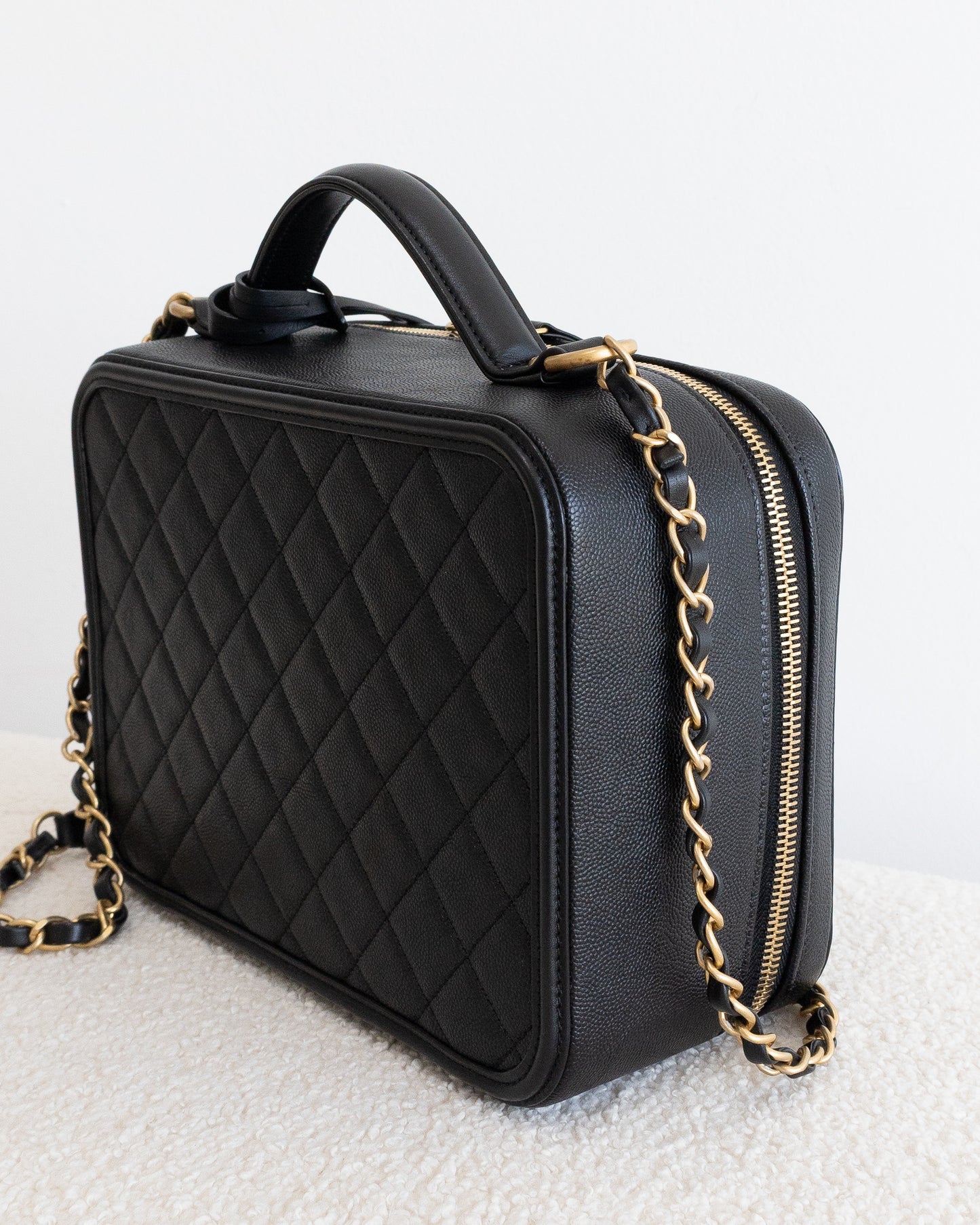 CHANEL Filigree Vanity Medium