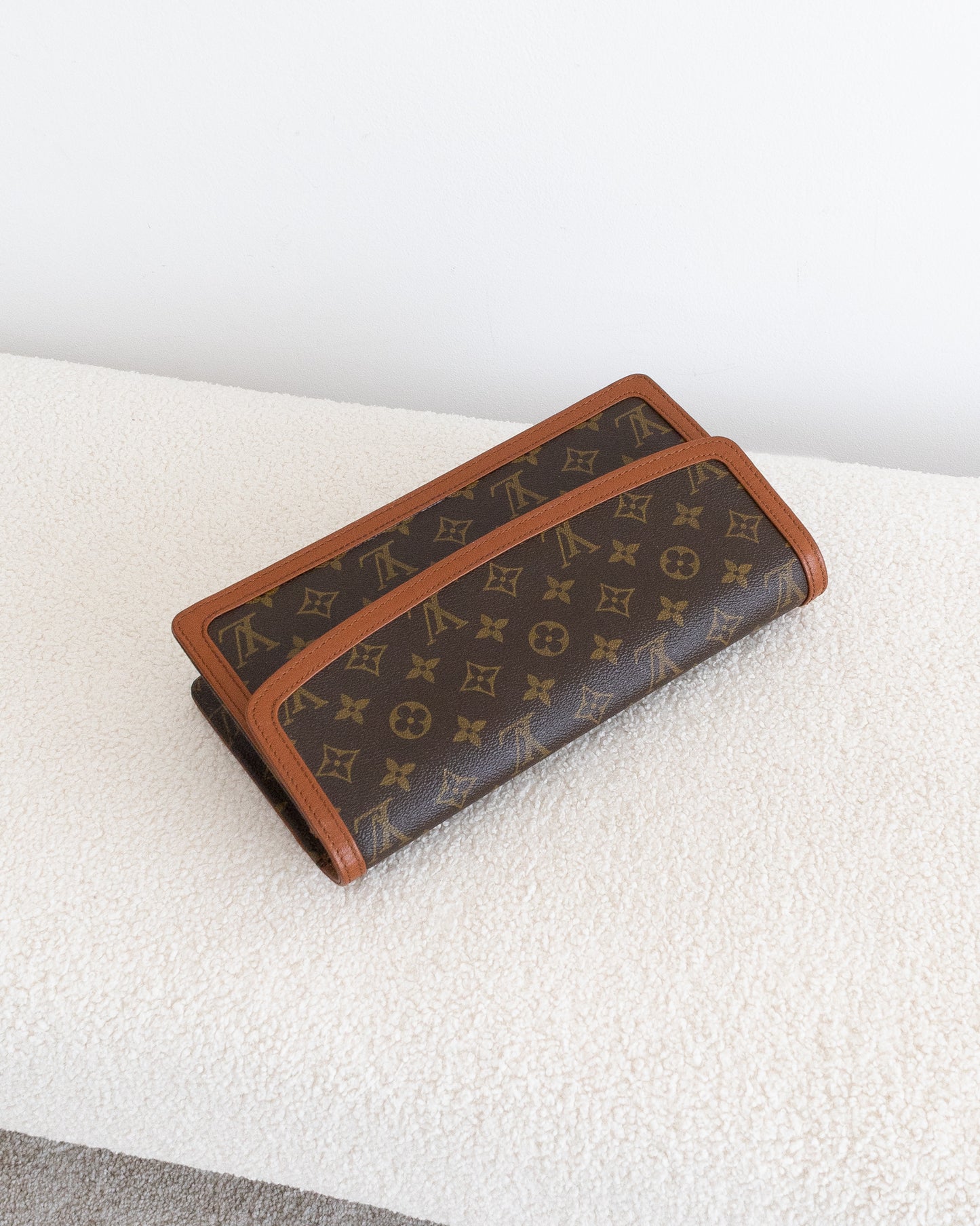 LOUIS VUITTON Pochette Dame GM