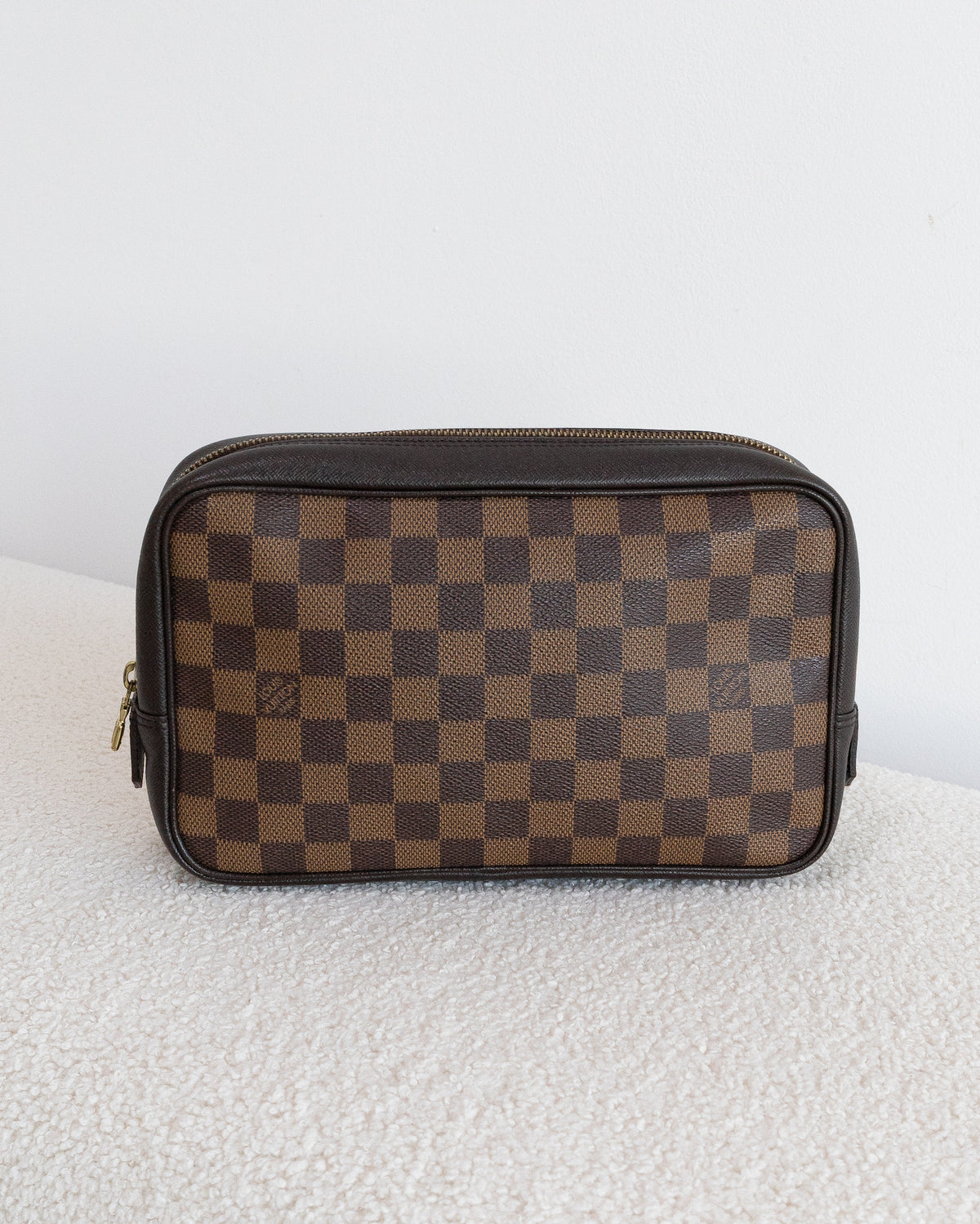 LOUIS VUITTON Trousse Toilette 25