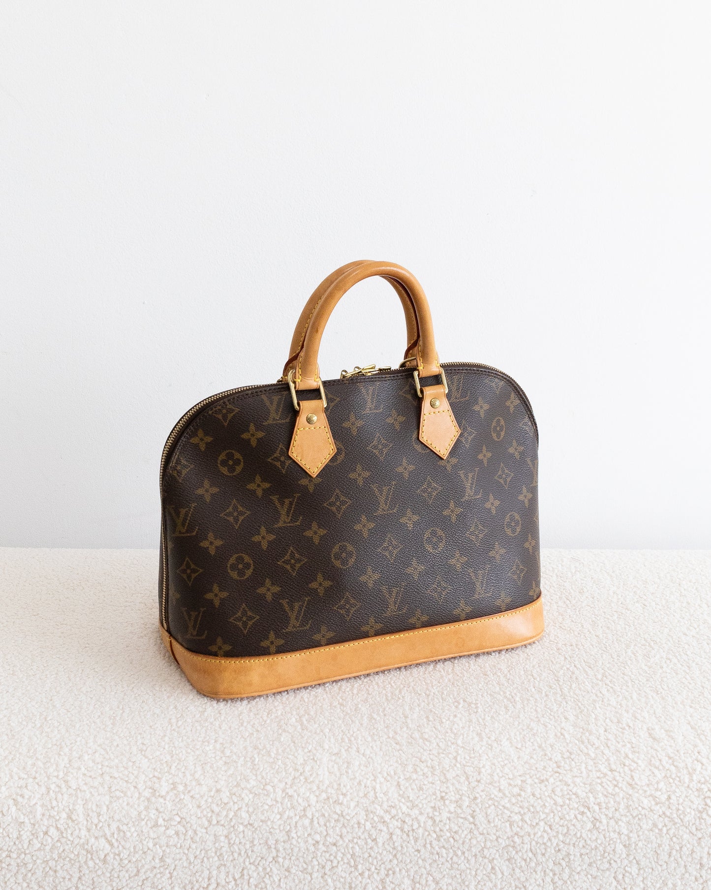 LOUIS VUITTON Alma PM