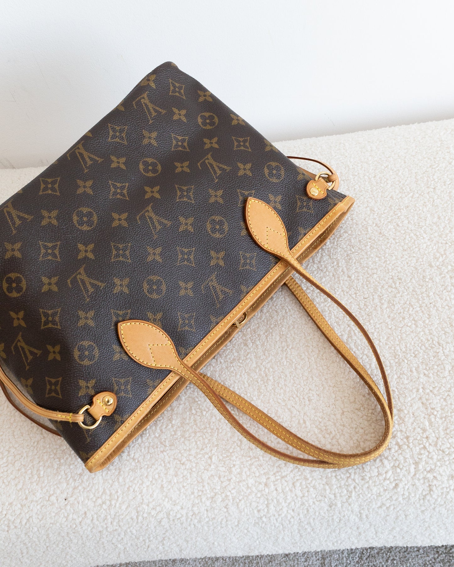LOUIS VUITTON Neverfull PM