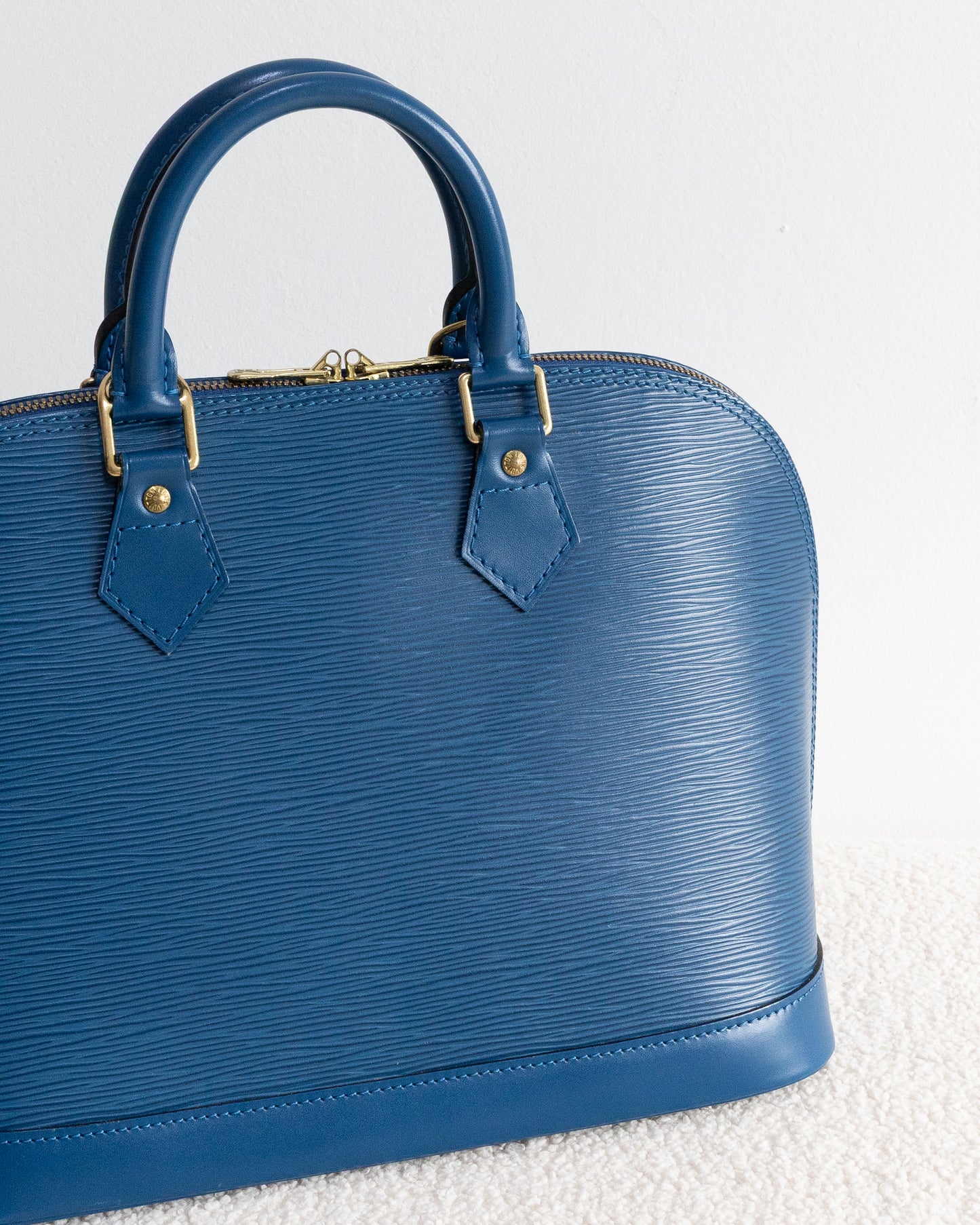 LOUIS VUITTON Alma PM