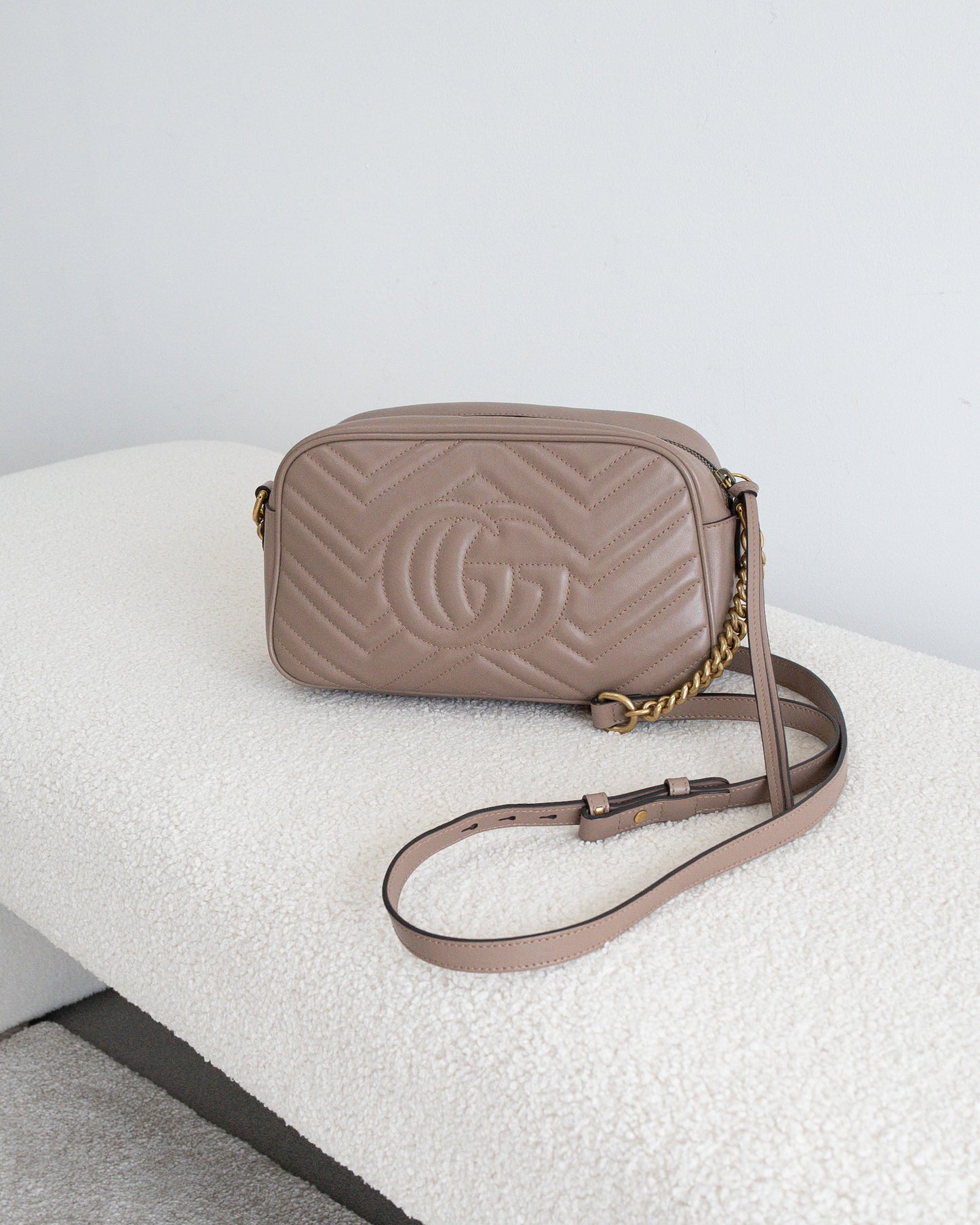 GUCCI GG Marmont Crossbody